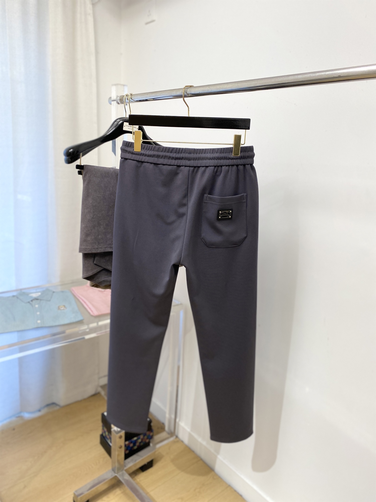 DG、2025爆款休闲裤 高弹显瘦必爆简约百搭爆款，做工精细，每一针都看得到用心，超多明星网红最爱 拉长