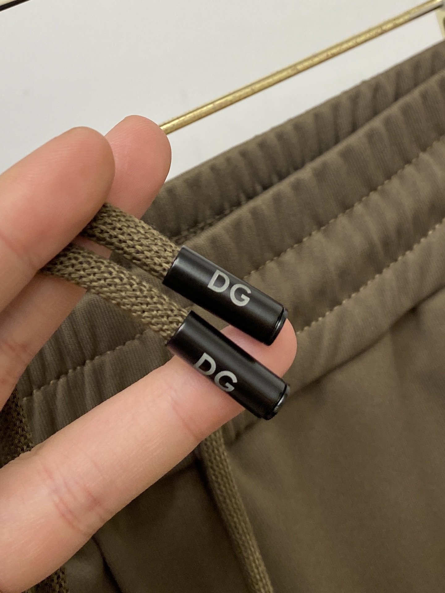 DG、2025爆款休闲裤 高弹显瘦必爆简约百搭爆款，做工精细，每一针都看得到用心，超多明星网红最爱 拉长