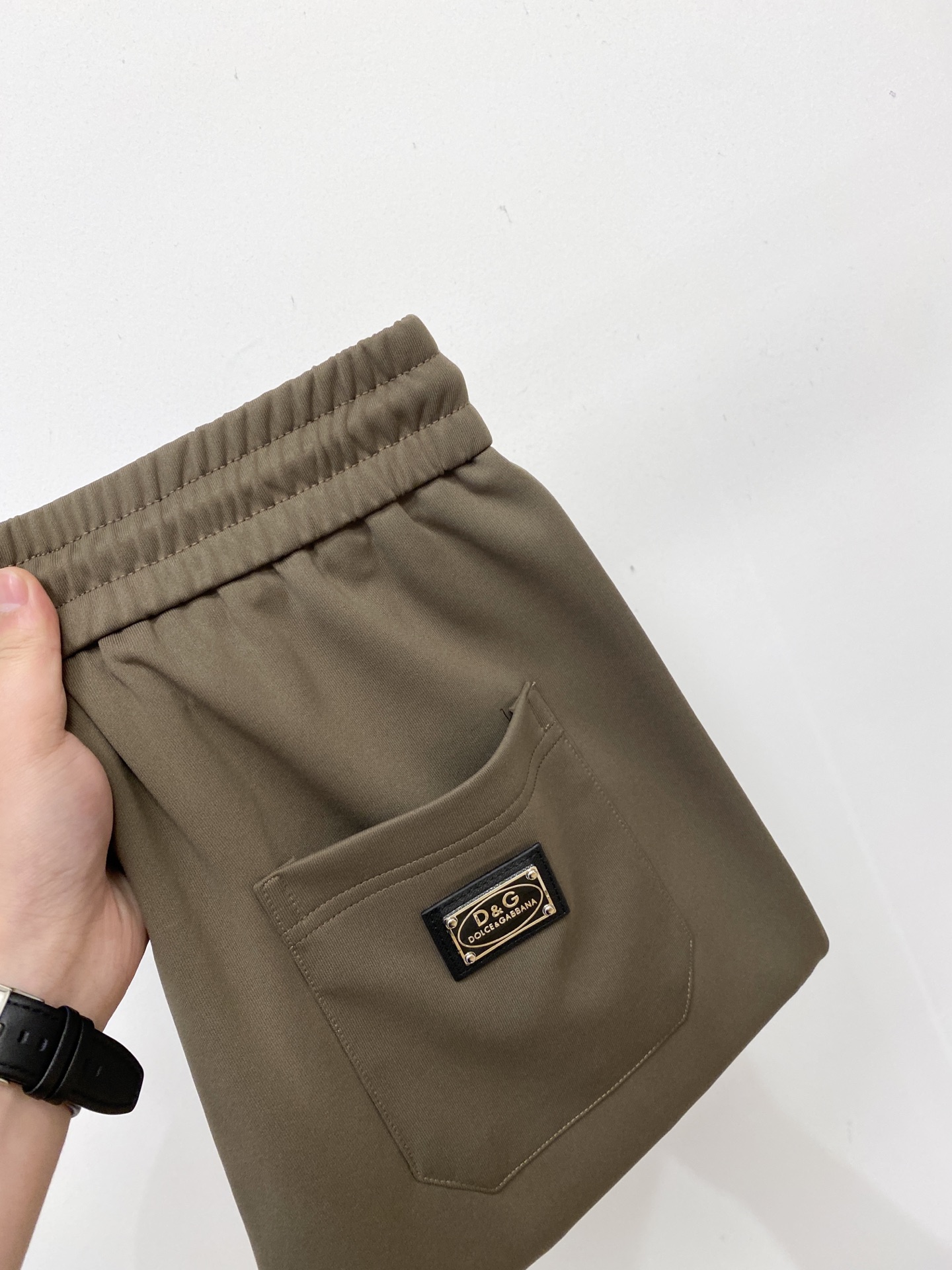 DG、2025爆款休闲裤 高弹显瘦必爆简约百搭爆款，做工精细，每一针都看得到用心，超多明星网红最爱 拉长