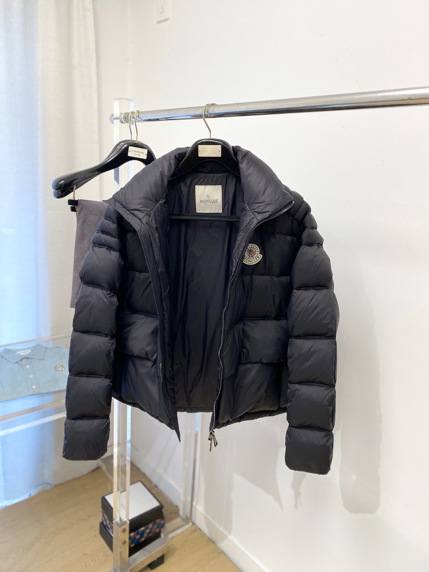 蒙口、2025最新款男士轻薄羽绒服、面料柔软舒适 ．上身版型超赞 ．拉链．辅料都是客供 、进口面料，轻便