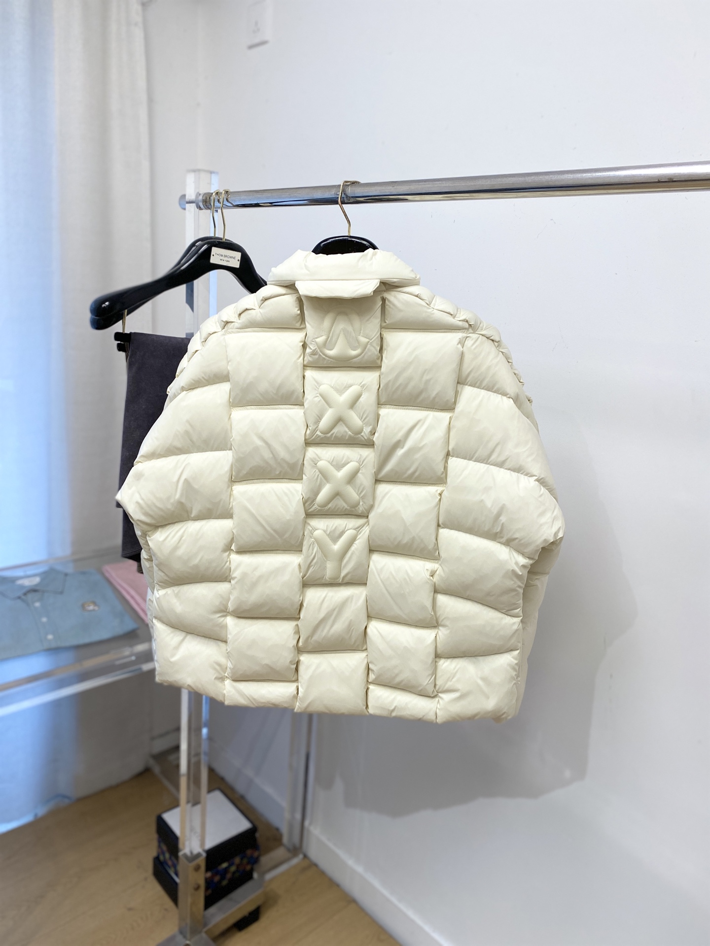 蒙口、2025最新款男士轻薄羽绒服、面料柔软舒适 ．上身版型超赞 ．拉链．辅料都是客供 、进口面料，轻便