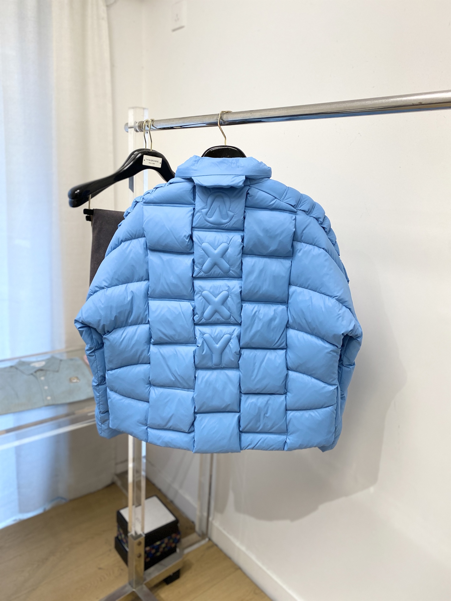 蒙口、2025最新款男士轻薄羽绒服、面料柔软舒适 ．上身版型超赞 ．拉链．辅料都是客供 、进口面料，轻便