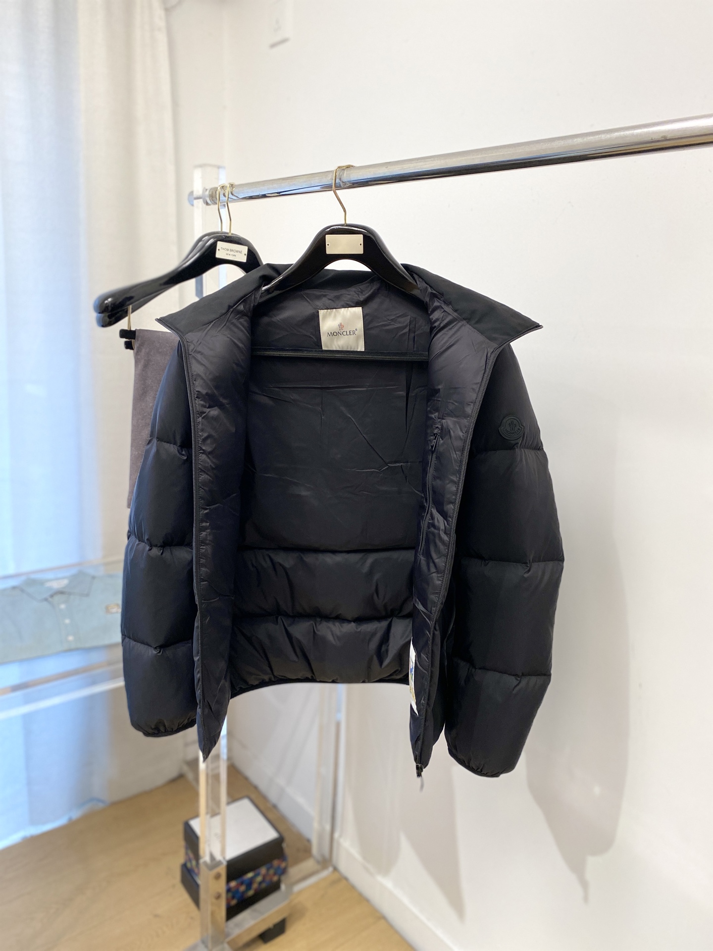 蒙口、2025最新款男士轻薄羽绒服、面料柔软舒适 ．上身版型超赞 ．拉链．辅料都是客供 、进口面料，轻便