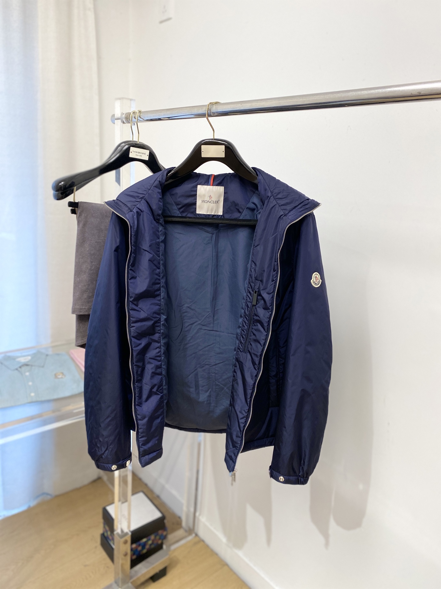 ￼ ￼ 蒙口、 2025新品夹克外套，时尚帅气，简约百搭款，袖口刺绣装饰图案logo，定制原版面料，不仅