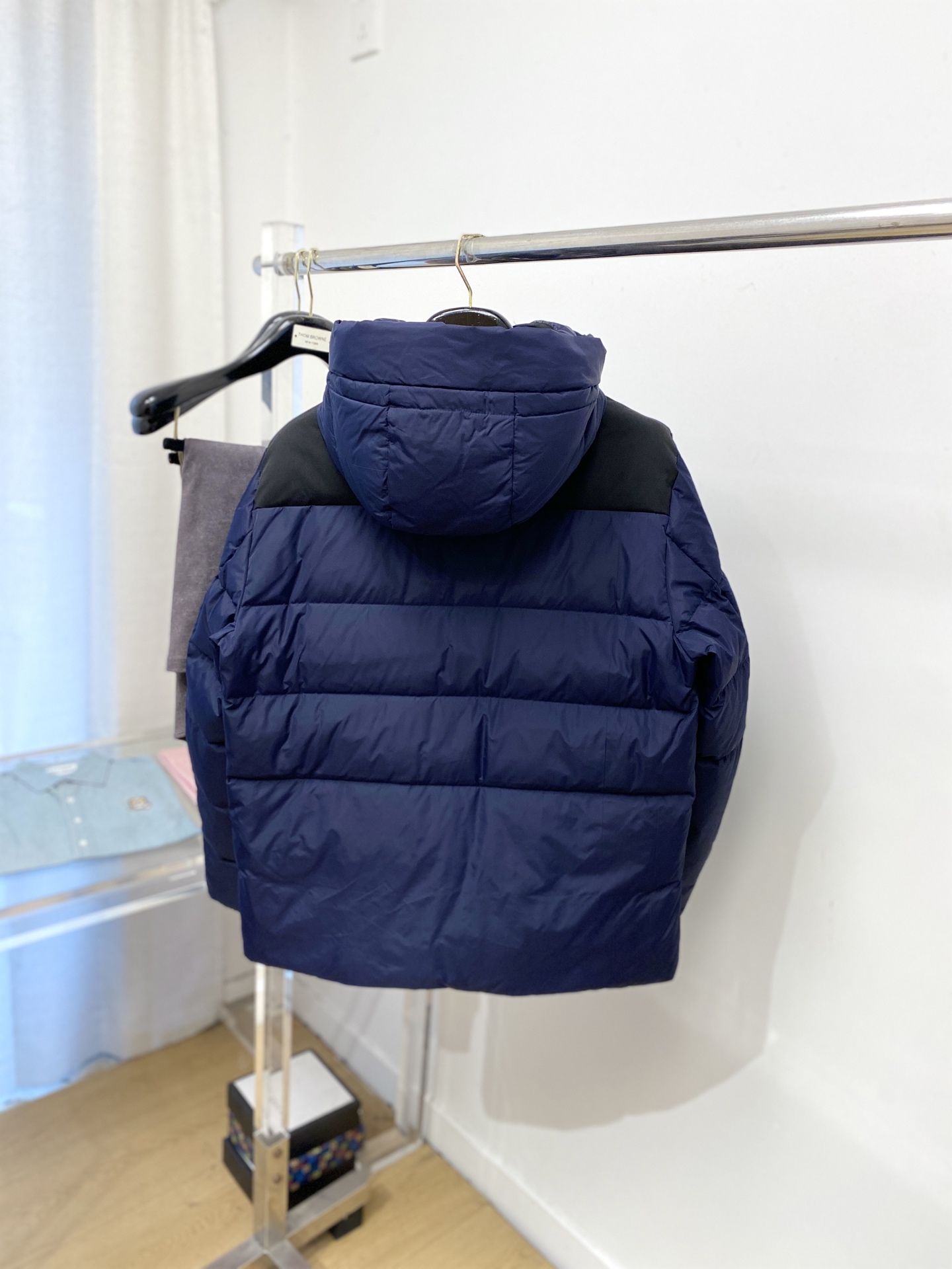 蒙口、2025最新款男士轻薄羽绒服、面料柔软舒适 ．上身版型超赞 ．拉链．辅料都是客供 、进口面料，轻便