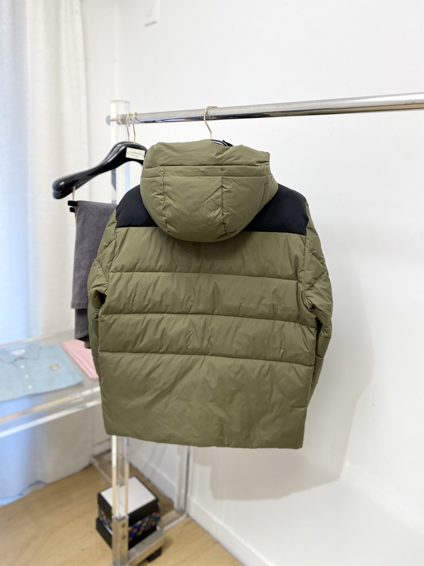 蒙口、2025最新款男士轻薄羽绒服、面料柔软舒适 ．上身版型超赞 ．拉链．辅料都是客供 、进口面料，轻便