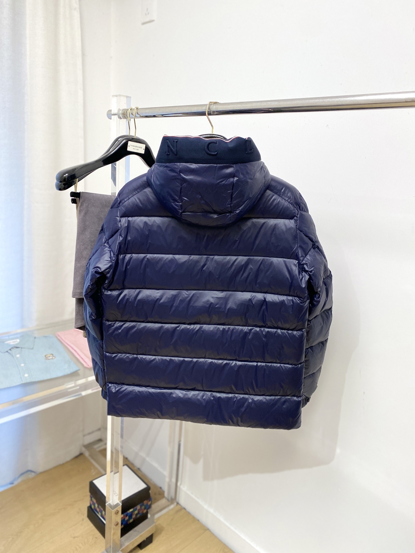 蒙口、2025最新款男士轻薄羽绒服、面料柔软舒适 ．上身版型超赞 ．拉链．辅料都是客供 、进口面料，轻便