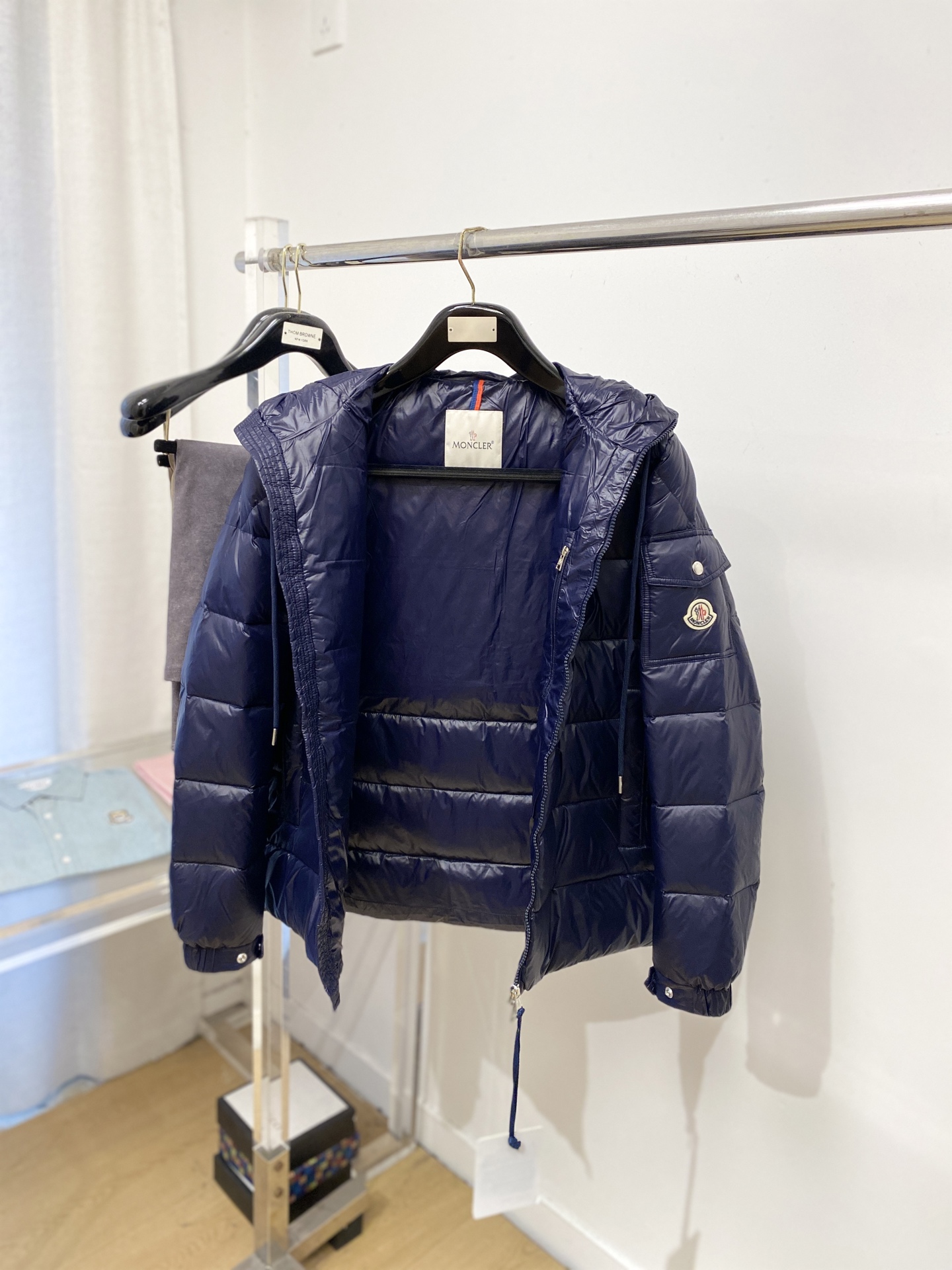 蒙口、2025最新款男士轻薄羽绒服、面料柔软舒适 ．上身版型超赞 ．拉链．辅料都是客供 、进口面料，轻便