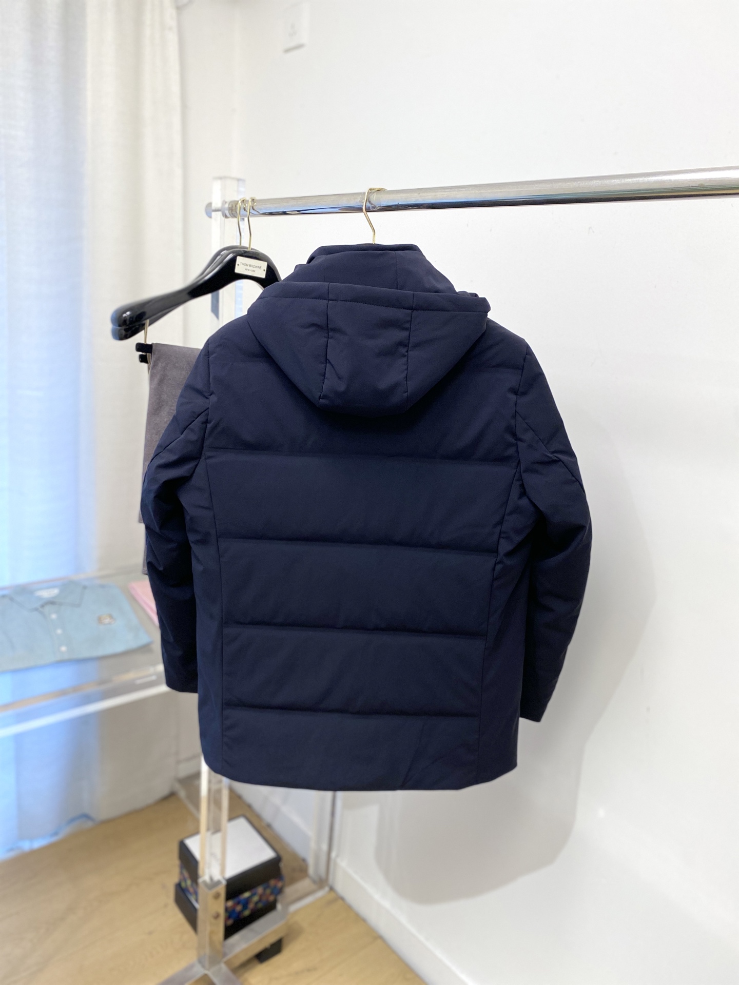 普拉达、2025最新款男士轻薄羽绒服、面料柔软舒适 ．上身版型超赞 ．拉链．辅料都是客供 、进口面料，轻