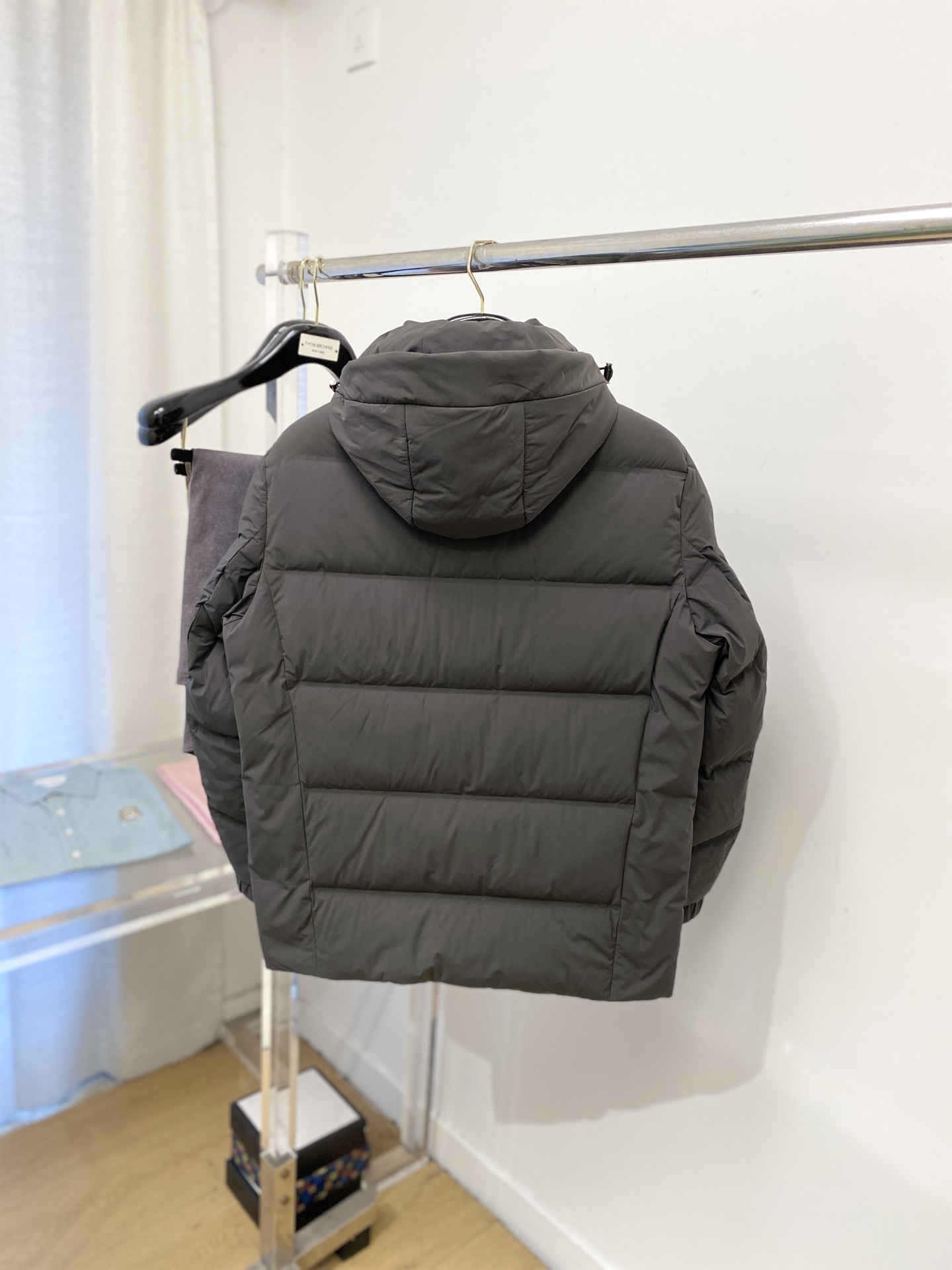 ￼ ￼ Brunello Cucinelli、2025最新款男士轻薄羽绒服、面料柔软舒适 ．上身版型超赞