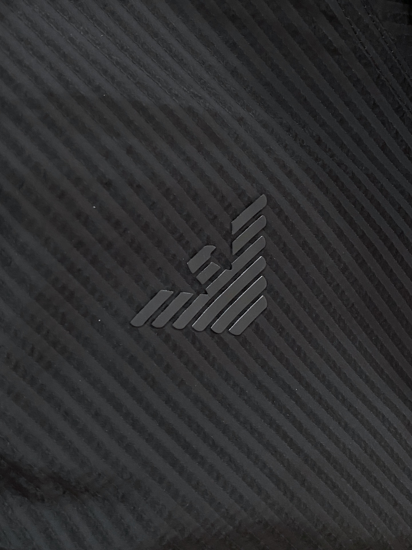 阿玛尼、2025新品夹克外套，时尚帅气，简约百搭款，胸前顶级印胶图案logo，定制原版面料，不仅挺括，保