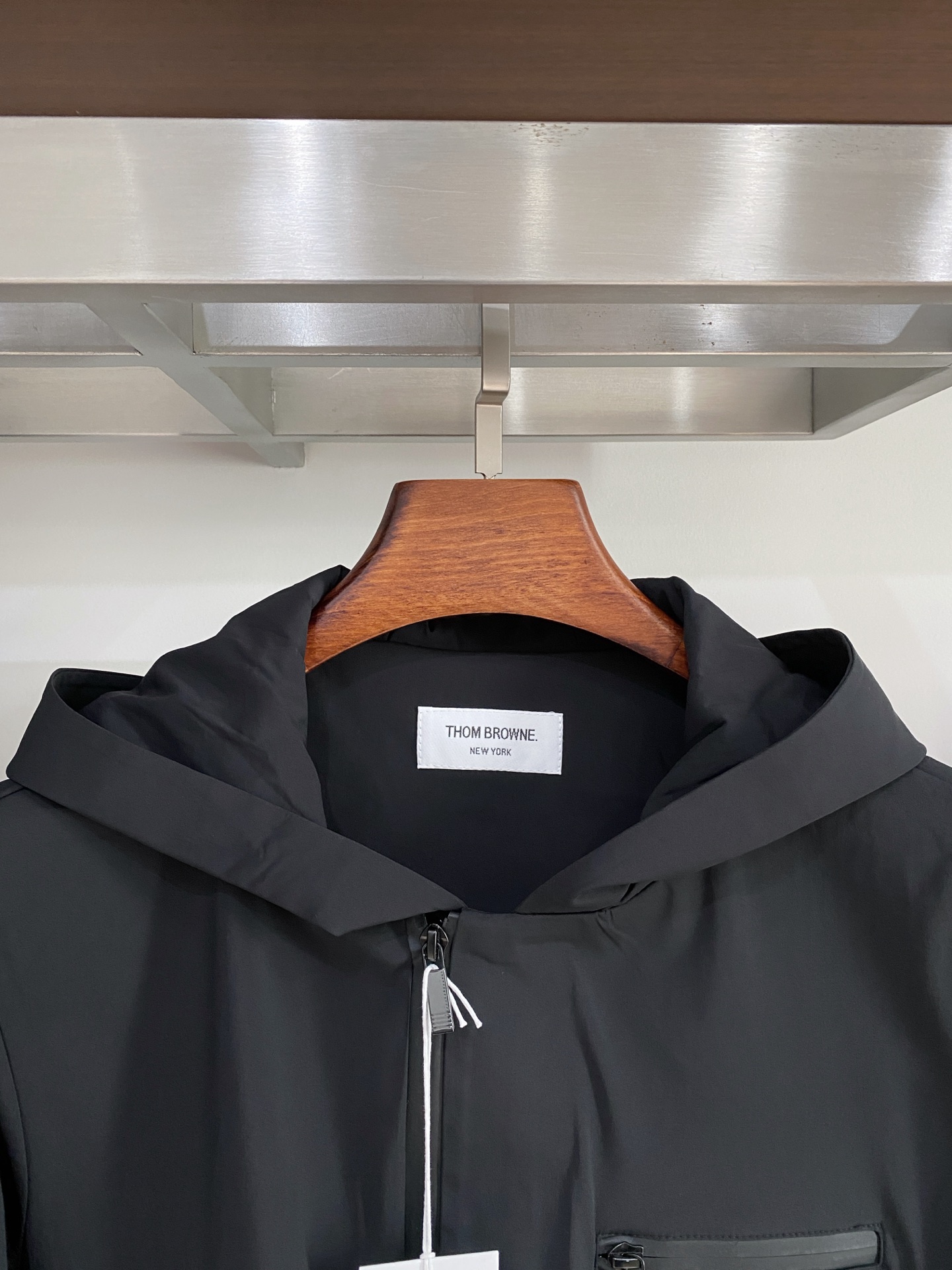 TB、2025新品夹克外套，时尚帅气，简约百搭款，袖口经典TB四道杠logo，定制原版面料，不仅挺括，保