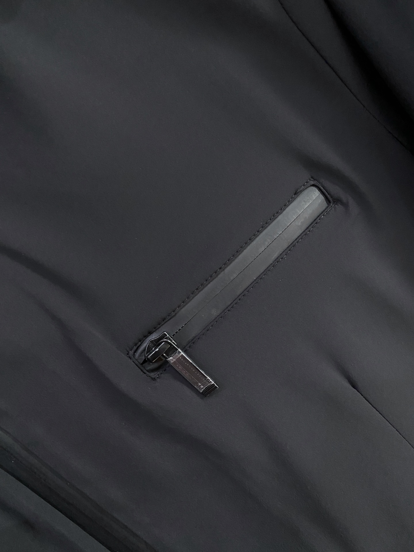 TB、2025新品夹克外套，时尚帅气，简约百搭款，袖口经典TB四道杠logo，定制原版面料，不仅挺括，保