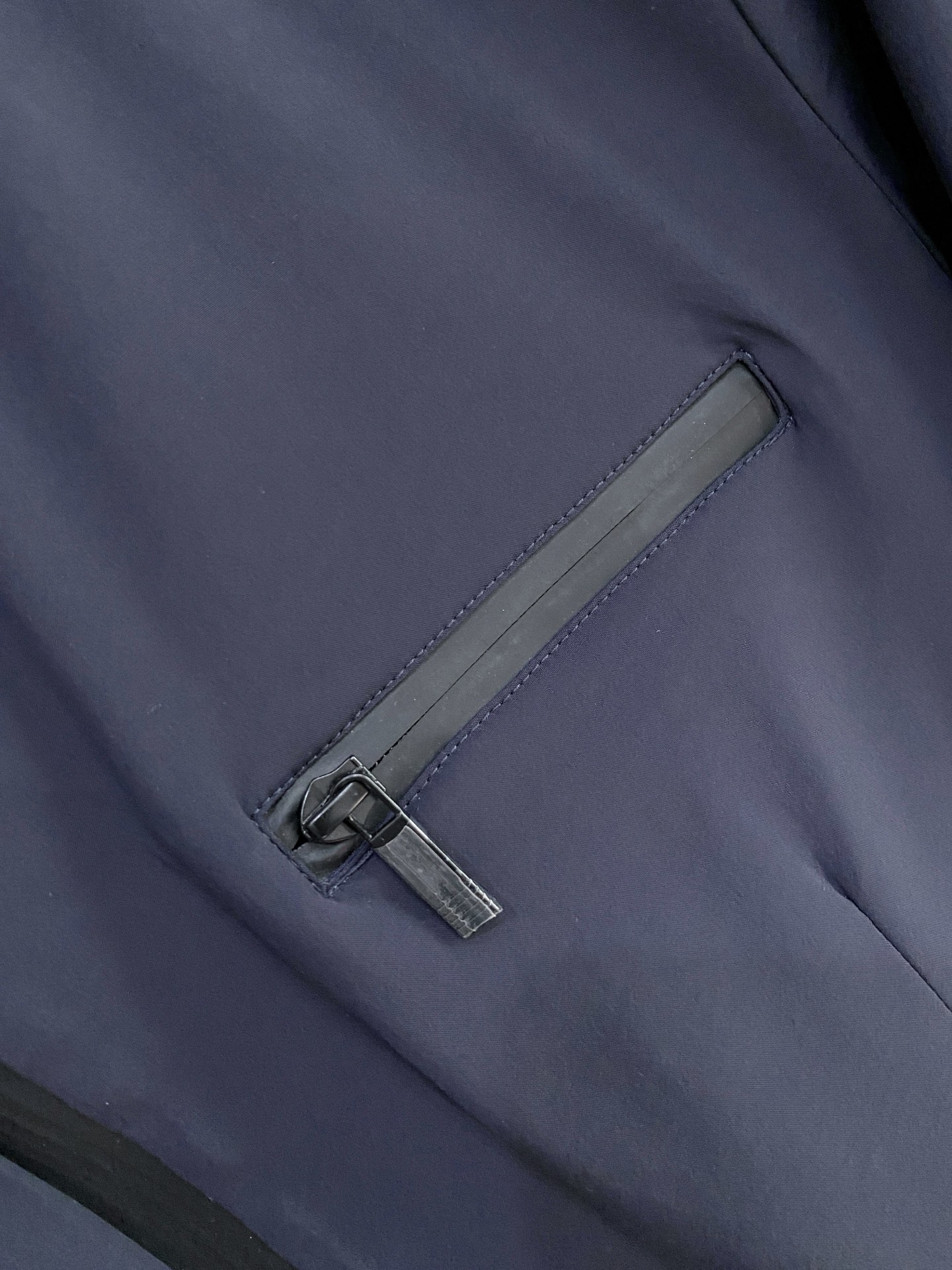 TB、2025新品夹克外套，时尚帅气，简约百搭款，袖口经典TB四道杠logo，定制原版面料，不仅挺括，保