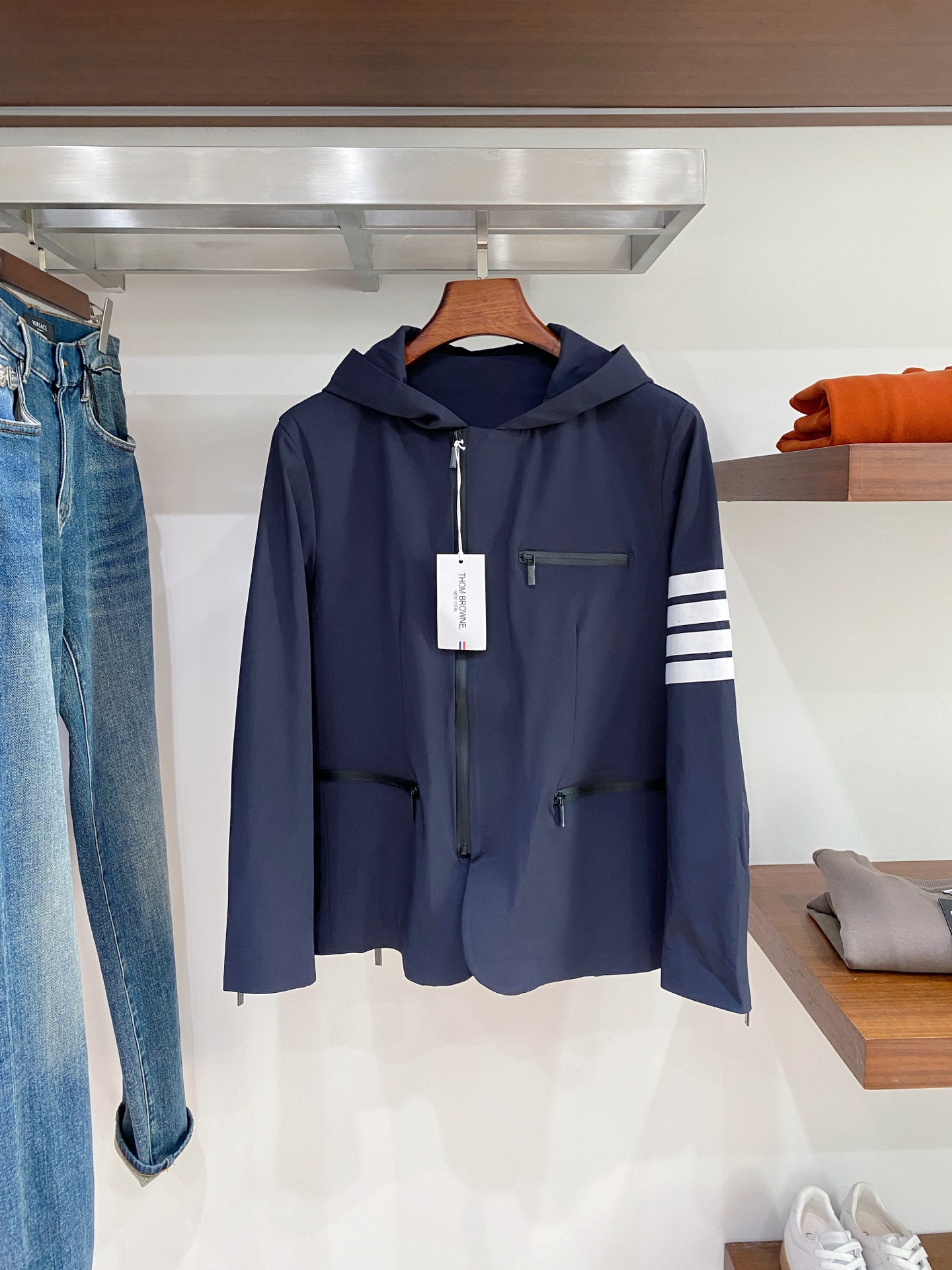 TB、2025新品夹克外套，时尚帅气，简约百搭款，袖口经典TB四道杠logo，定制原版面料，不仅挺括，保