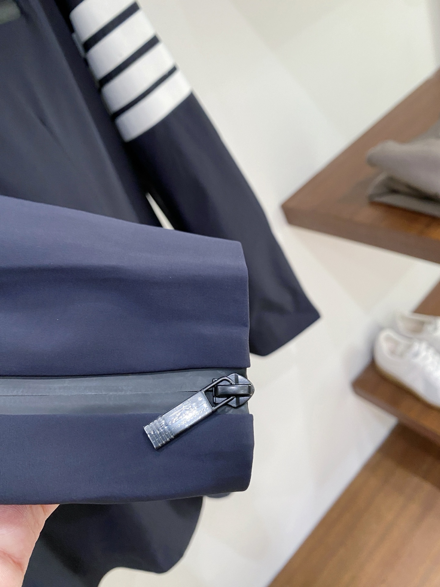 TB、2025新品夹克外套，时尚帅气，简约百搭款，袖口经典TB四道杠logo，定制原版面料，不仅挺括，保