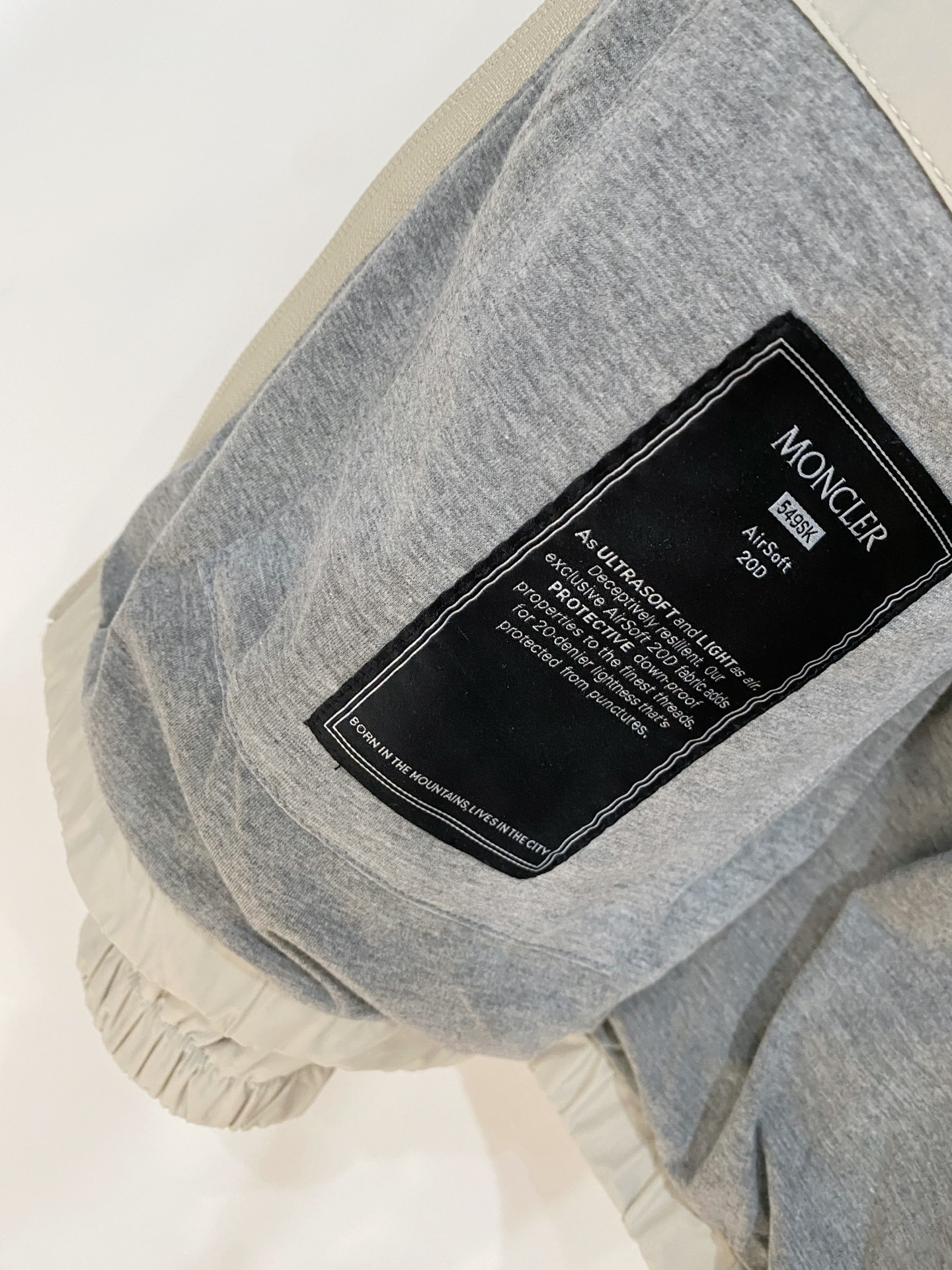 蒙口、2025新品夹克外套，时尚帅气，简约百搭款，胸前刺绣装饰图案logo，定制原版面料，不仅挺括，保持