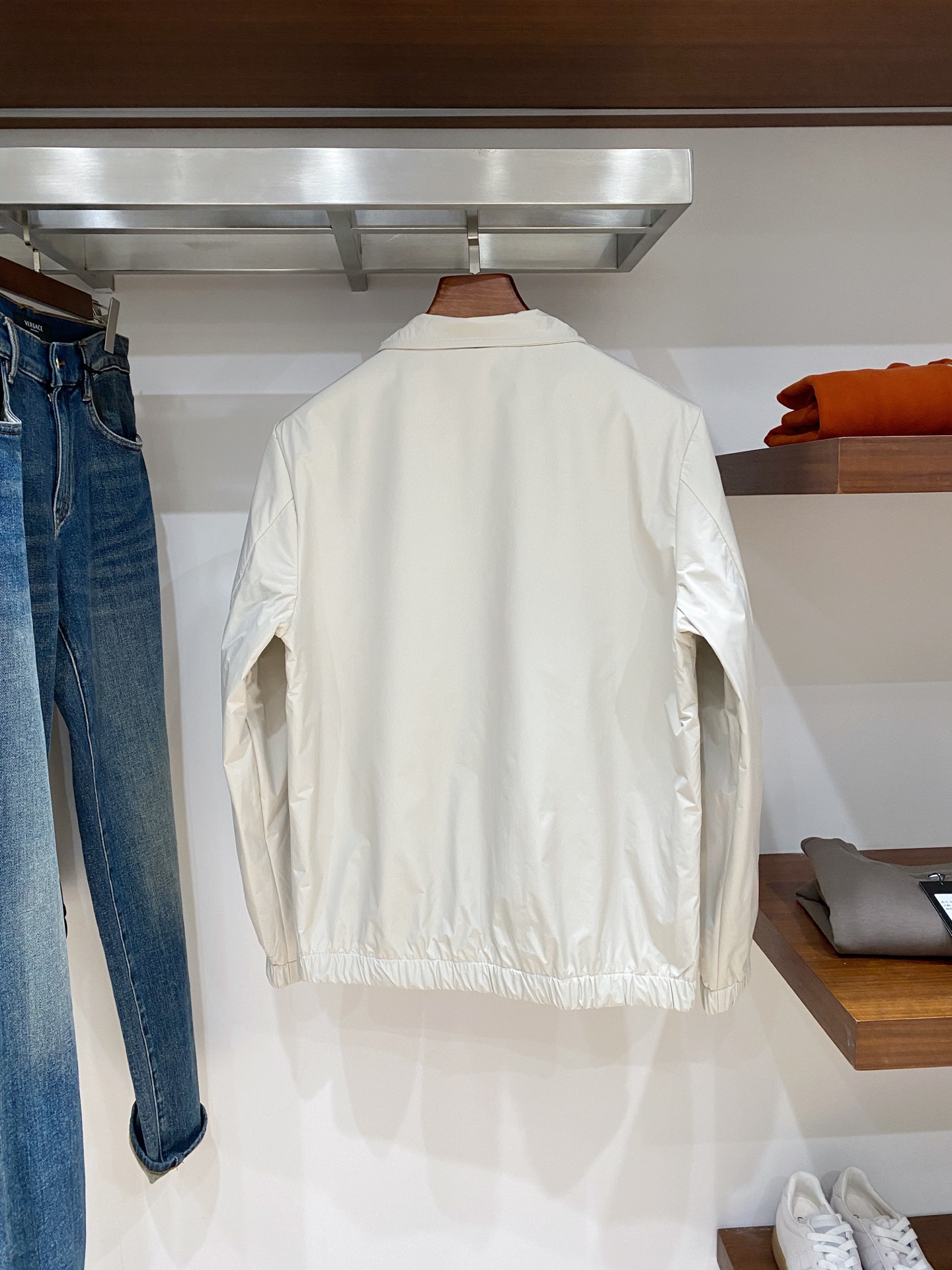 蒙口、2025新品夹克外套，时尚帅气，简约百搭款，胸前刺绣装饰图案logo，定制原版面料，不仅挺括，保持