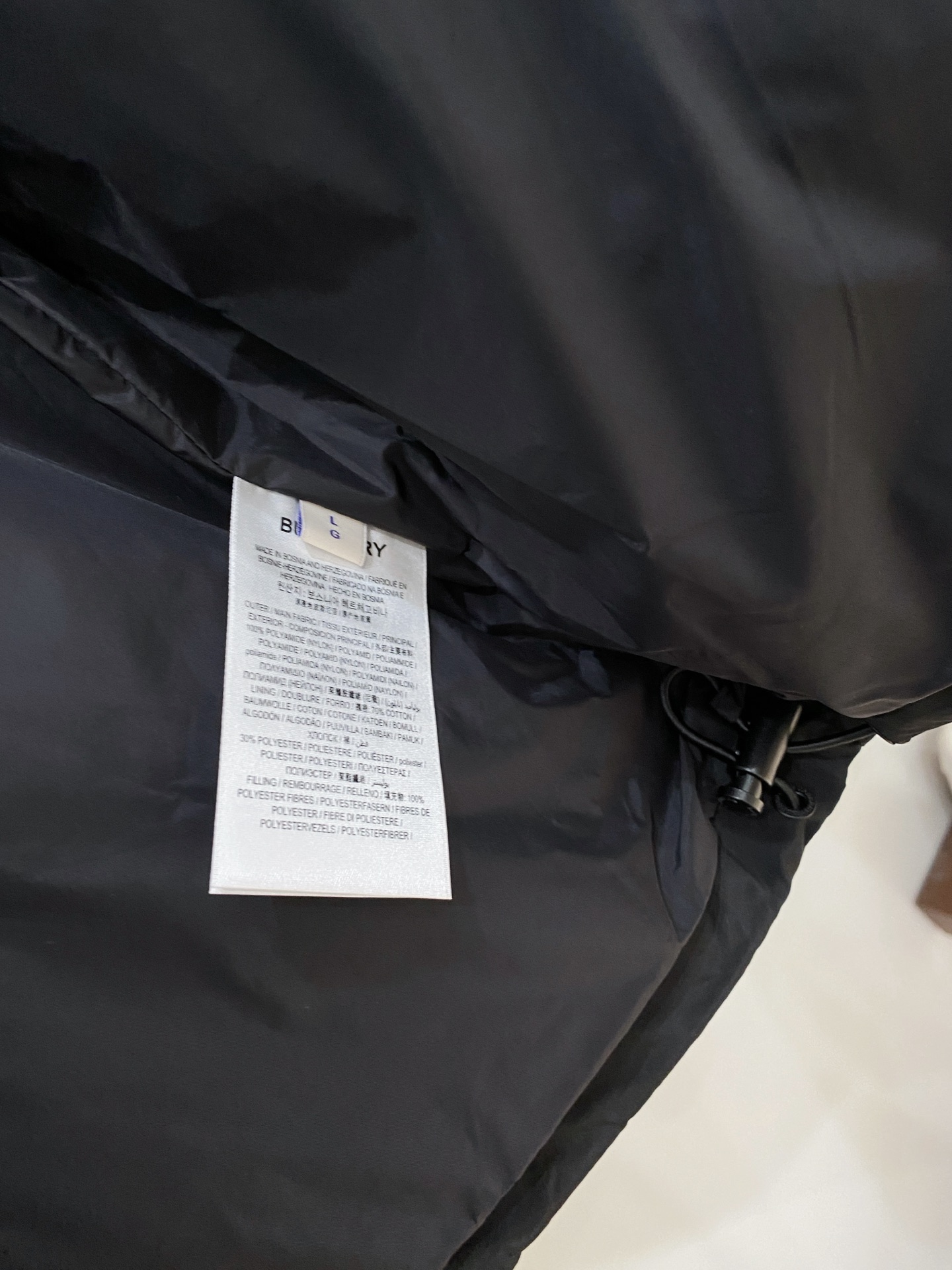 巴宝莉、2025新品夹克外套，时尚帅气，简约百搭款，衣下刺绣装饰图案logo，定制原版面料，不仅挺括，保