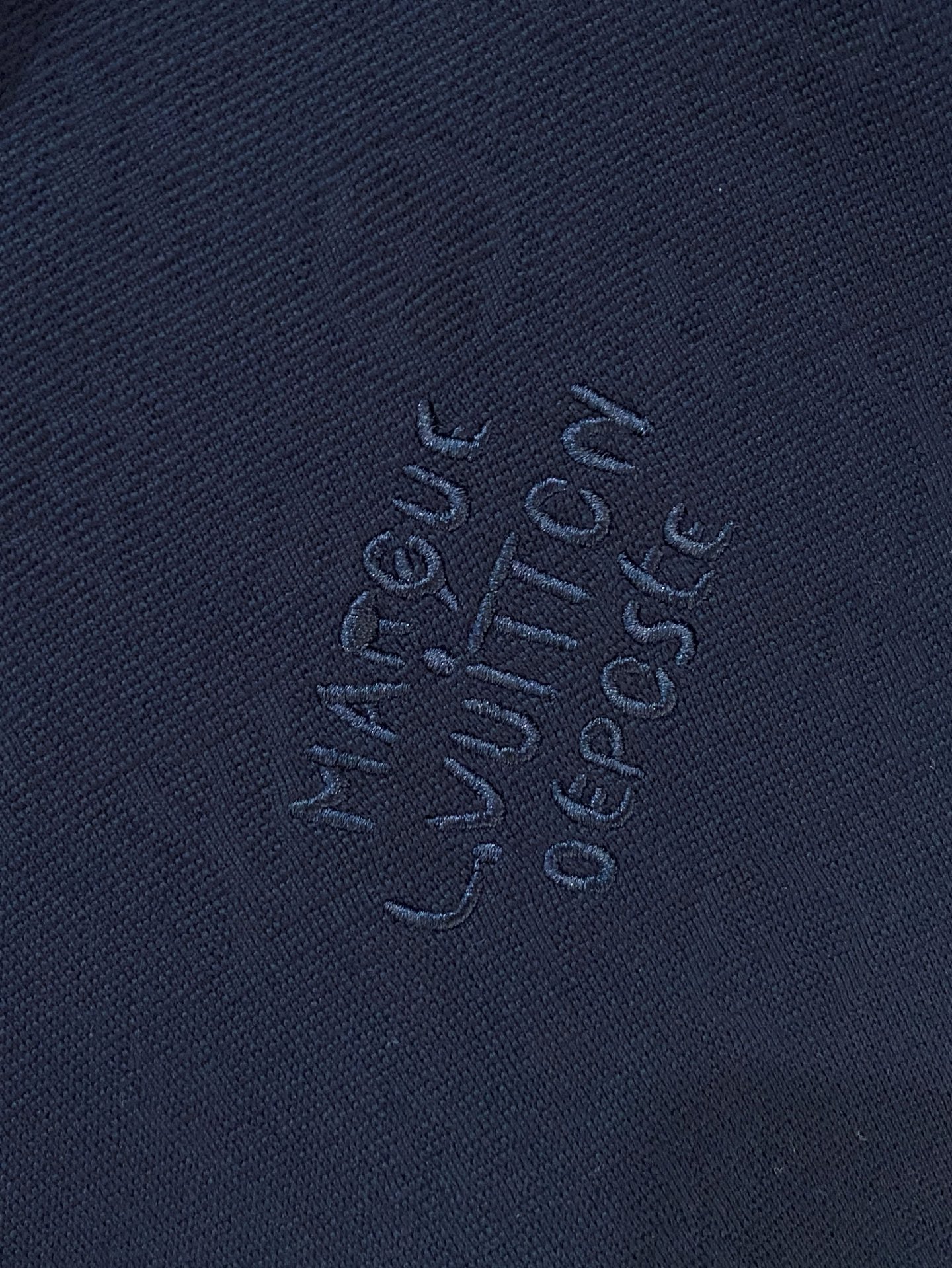 路易威登、2025新品卫衣外套，时尚帅气，简约百搭款，胸前精致刺绣字母logo，定制原版面料，不仅挺括，