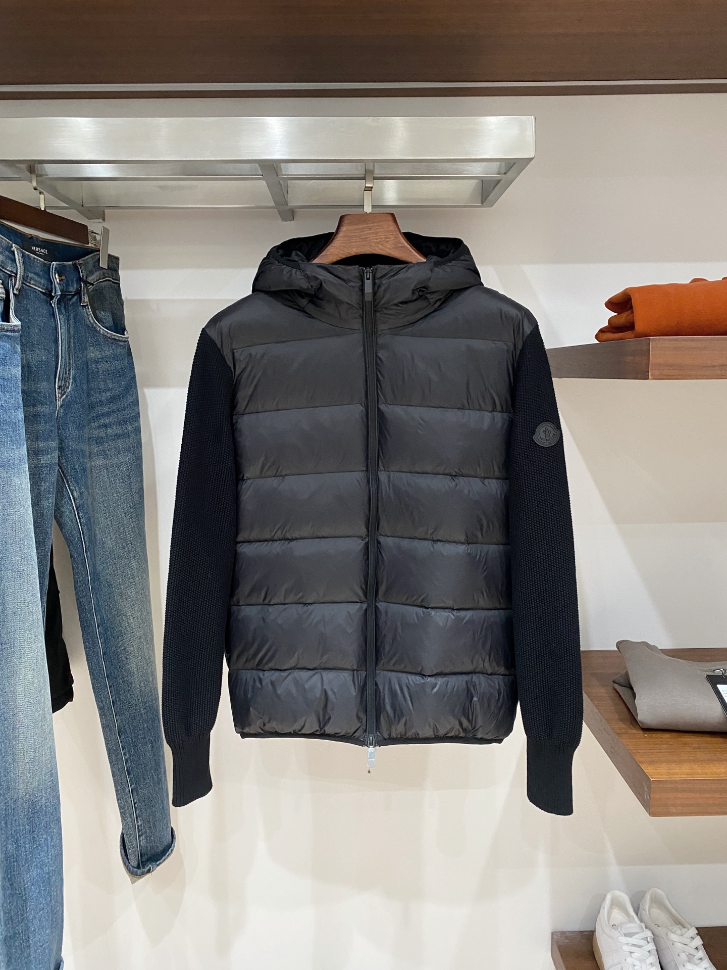 蒙口、2025最新款男士针织羽绒服、面料柔软舒适 ．上身版型超赞 ．拉链．辅料都是客供 、进口面料，轻便