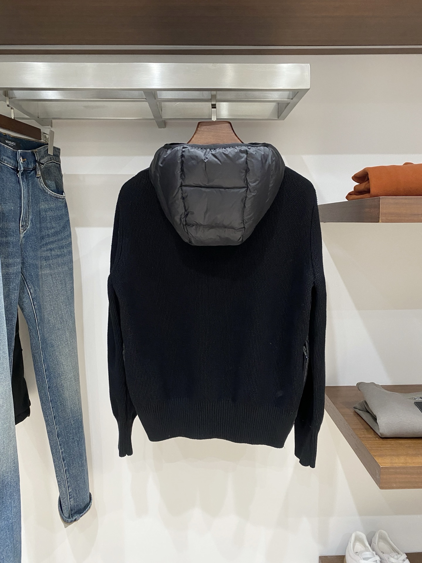 蒙口、2025最新款男士针织羽绒服、面料柔软舒适 ．上身版型超赞 ．拉链．辅料都是客供 、进口面料，轻便