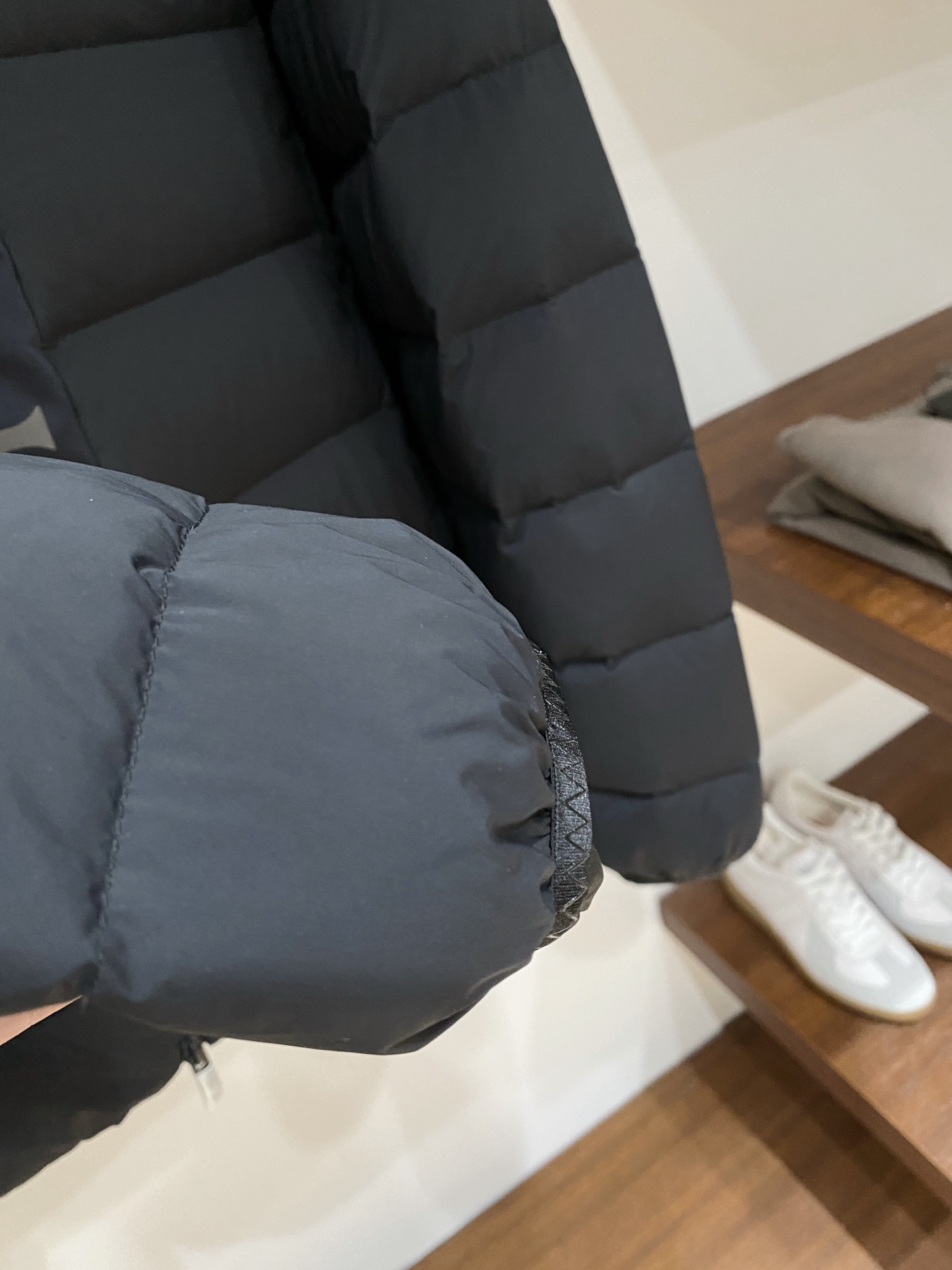 蒙口、2025最新款男士羽绒服、面料柔软舒适 ．上身版型超赞 ．拉链．辅料都是客供 、进口面料，轻便舒适