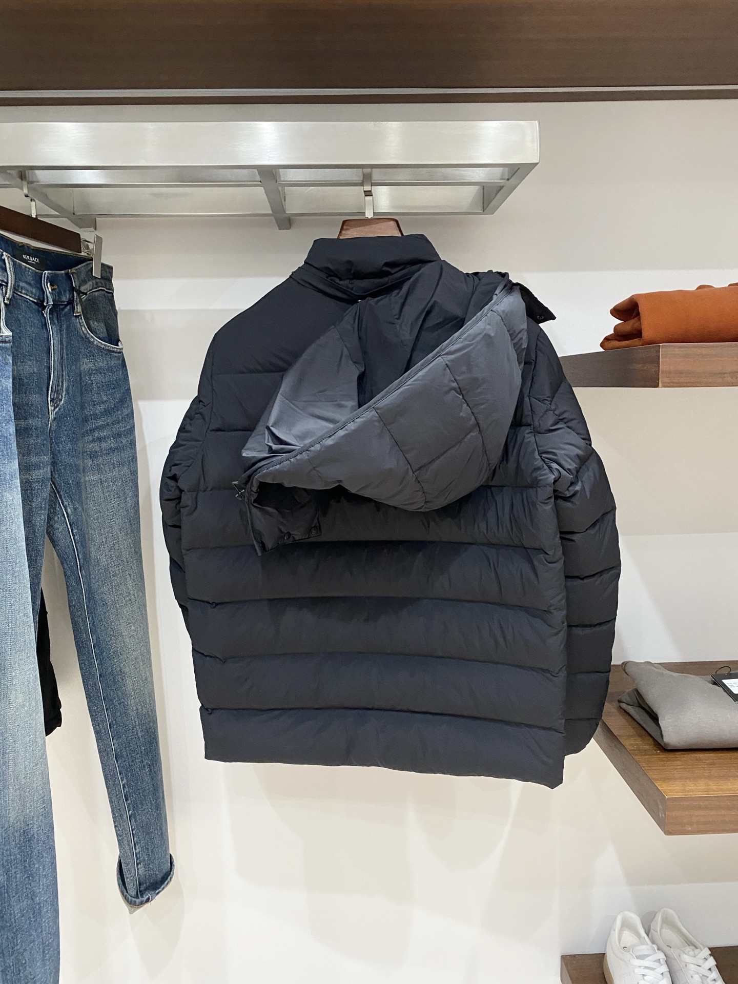 蒙口、2025最新款男士羽绒服、面料柔软舒适 ．上身版型超赞 ．拉链．辅料都是客供 、进口面料，轻便舒适