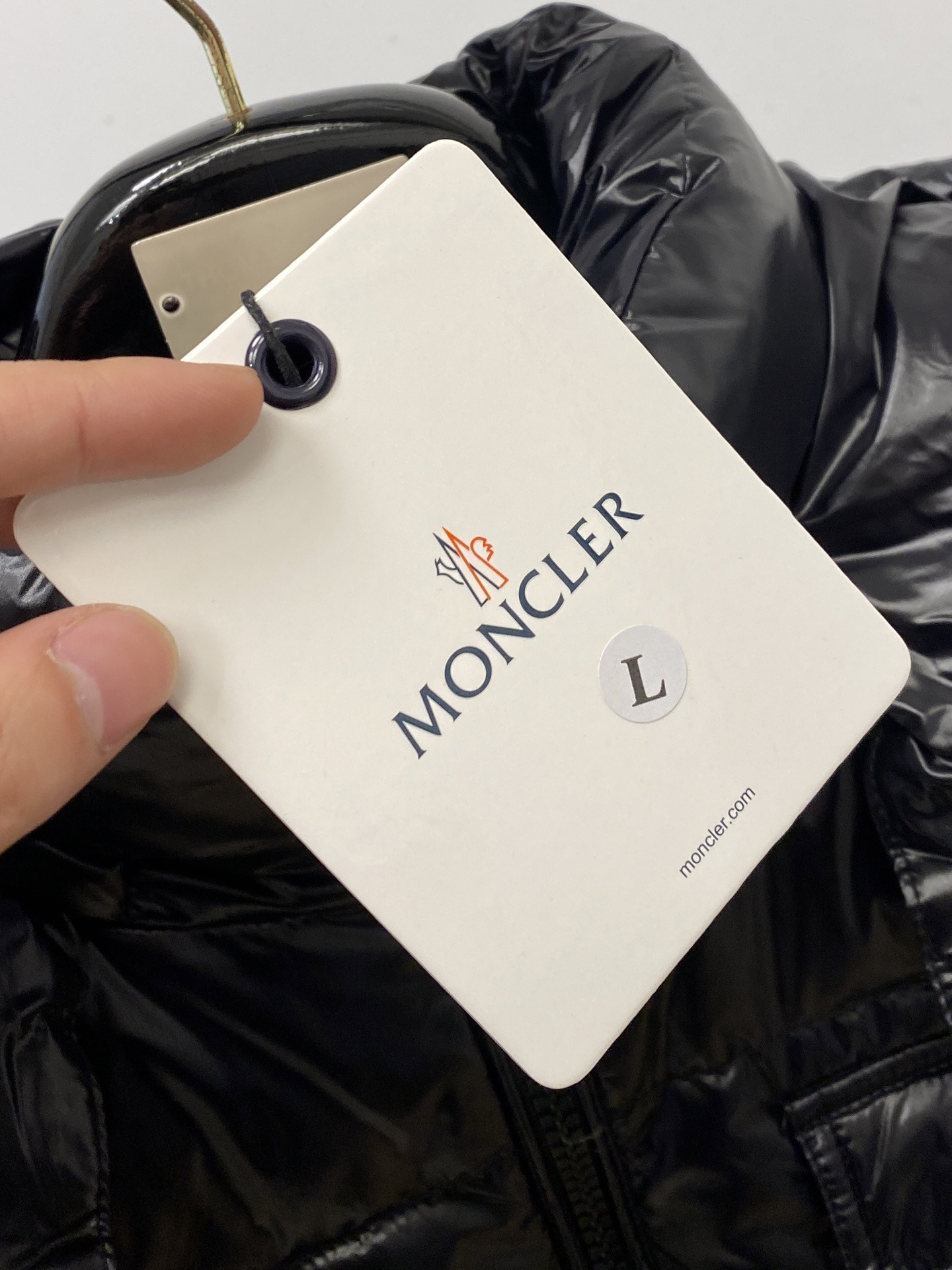 蒙口、2025最新款男士轻薄羽绒服、面料柔软舒适 ．上身版型超赞 ．拉链．辅料都是客供 、进口面料，轻便