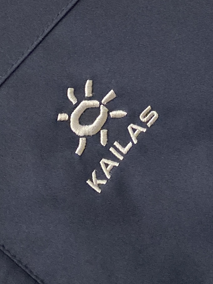 KAILAS 时尚潮牌、2025最新中长款男士轻薄羽绒夹克、面料柔软舒适 ．上身版型超赞 ．拉链．辅料都