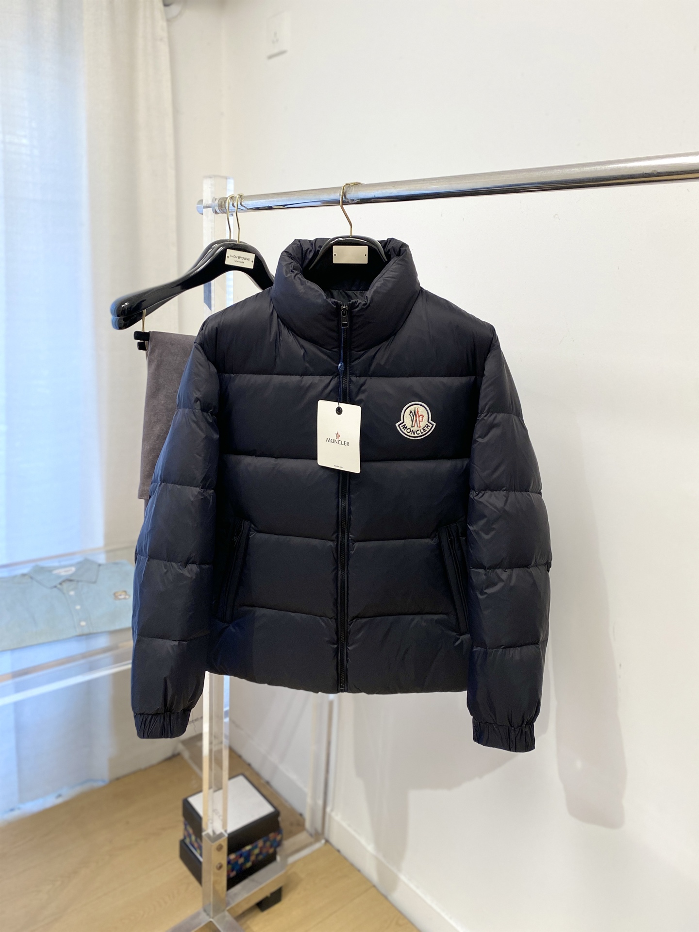 蒙口、2025最新款男士轻薄羽绒服、面料柔软舒适 ．上身版型超赞 ．拉链．辅料都是客供 、进口面料，轻便