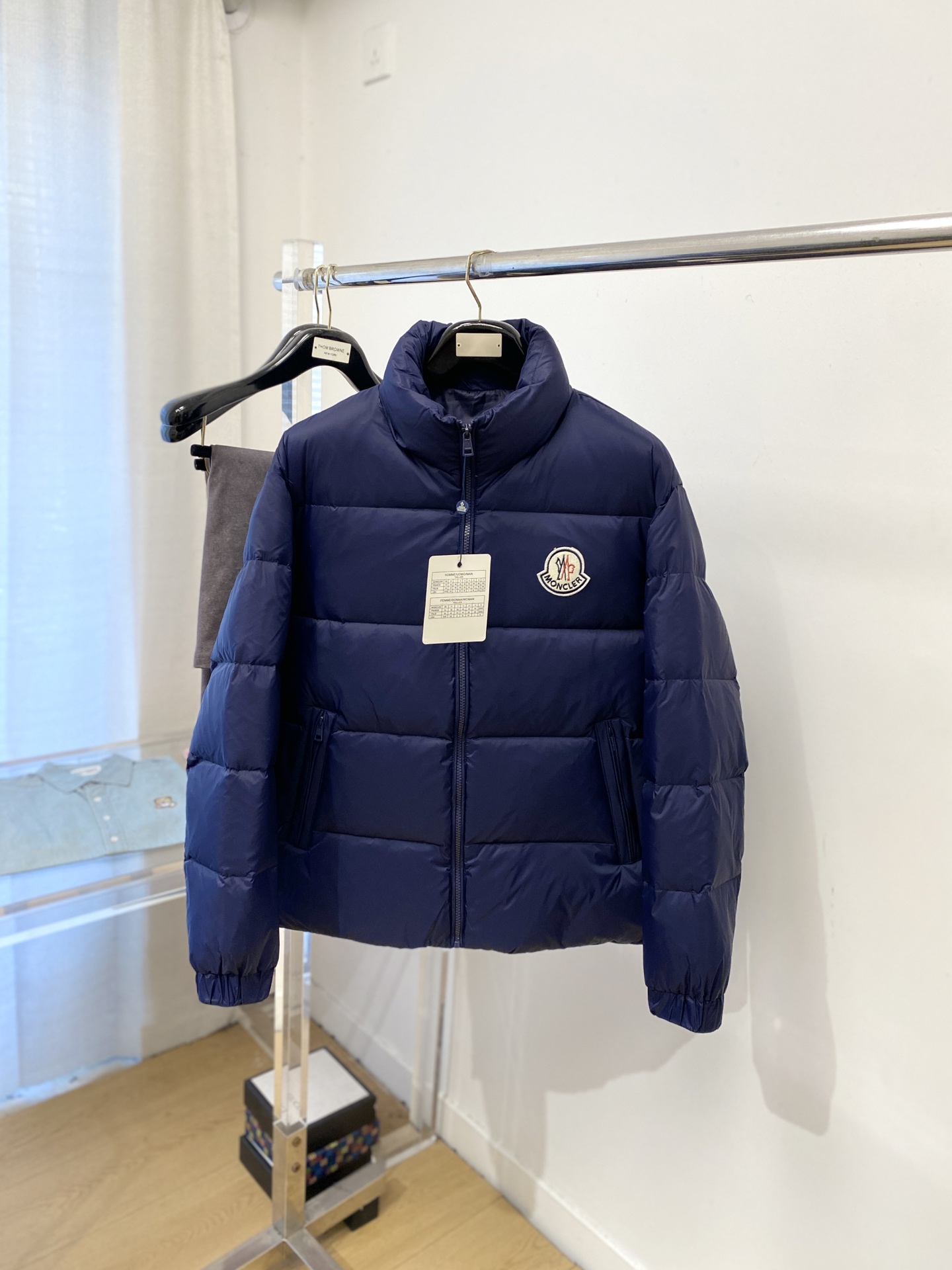 蒙口、2025最新款男士轻薄羽绒服、面料柔软舒适 ．上身版型超赞 ．拉链．辅料都是客供 、进口面料，轻便