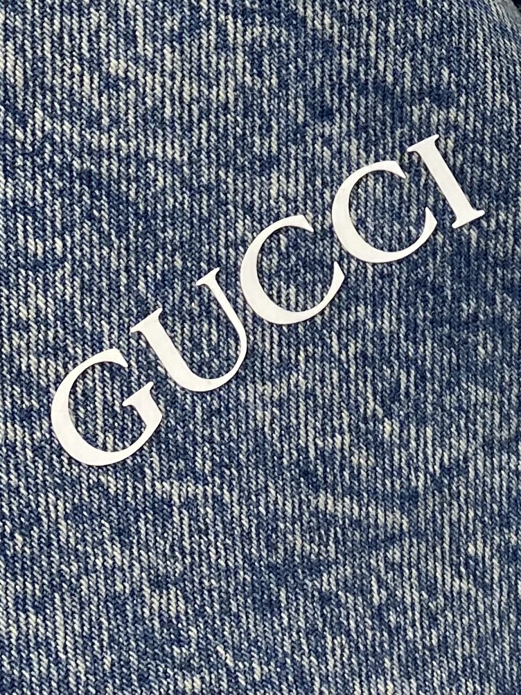 古奇、2025新品牛仔外套，时尚帅气，简约百搭款，胸前顶级印胶字母logo，定制原版面料，不仅挺括，保持