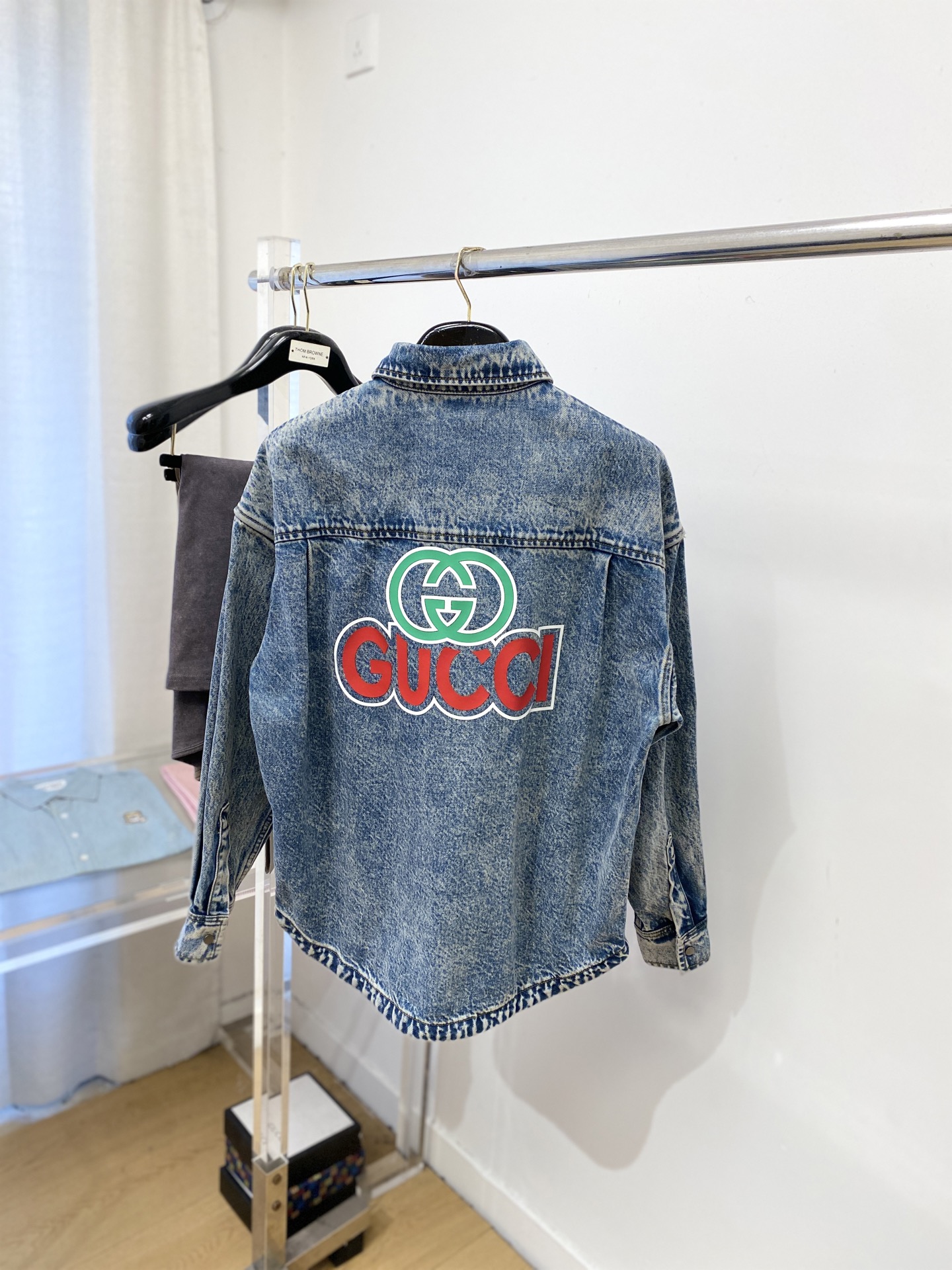 古奇、2025新品牛仔外套，时尚帅气，简约百搭款，胸前顶级印胶字母logo，定制原版面料，不仅挺括，保持