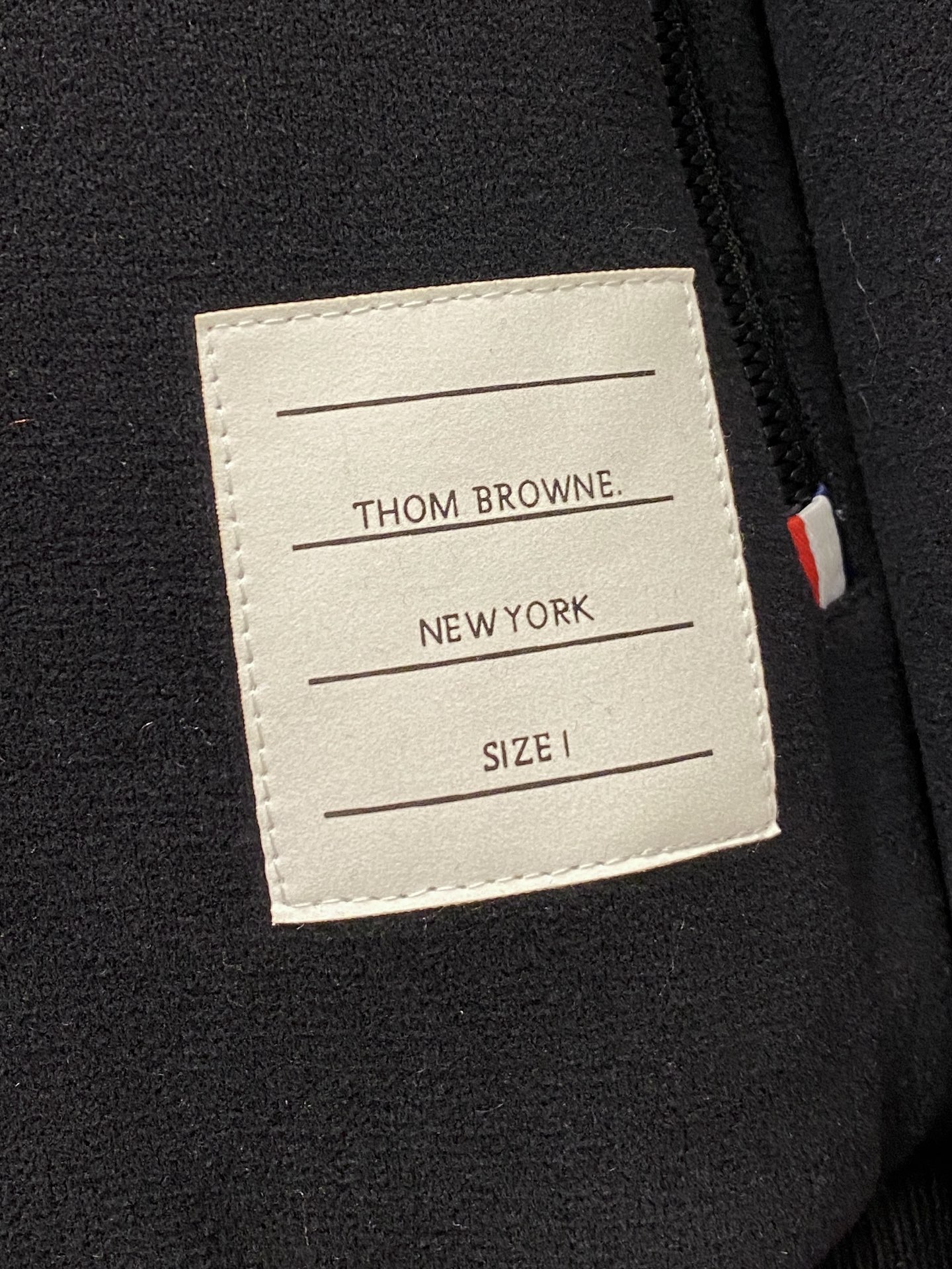 TB、2025最新款男士轻薄羽绒夹克、面料柔软舒适 ．上身版型超赞 ．拉链．辅料都是客供 、进口面料，轻