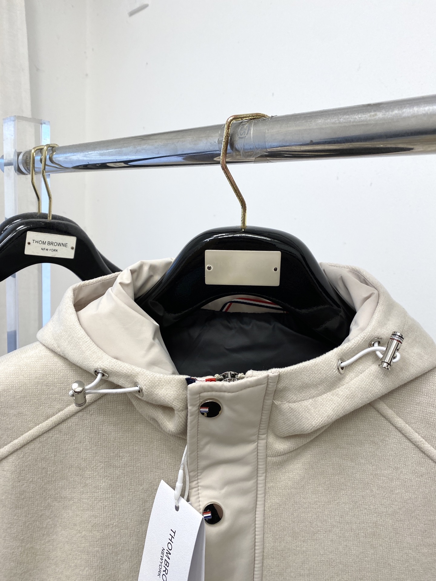 TB、2025最新款男士轻薄羽绒夹克、面料柔软舒适 ．上身版型超赞 ．拉链．辅料都是客供 、进口面料，轻