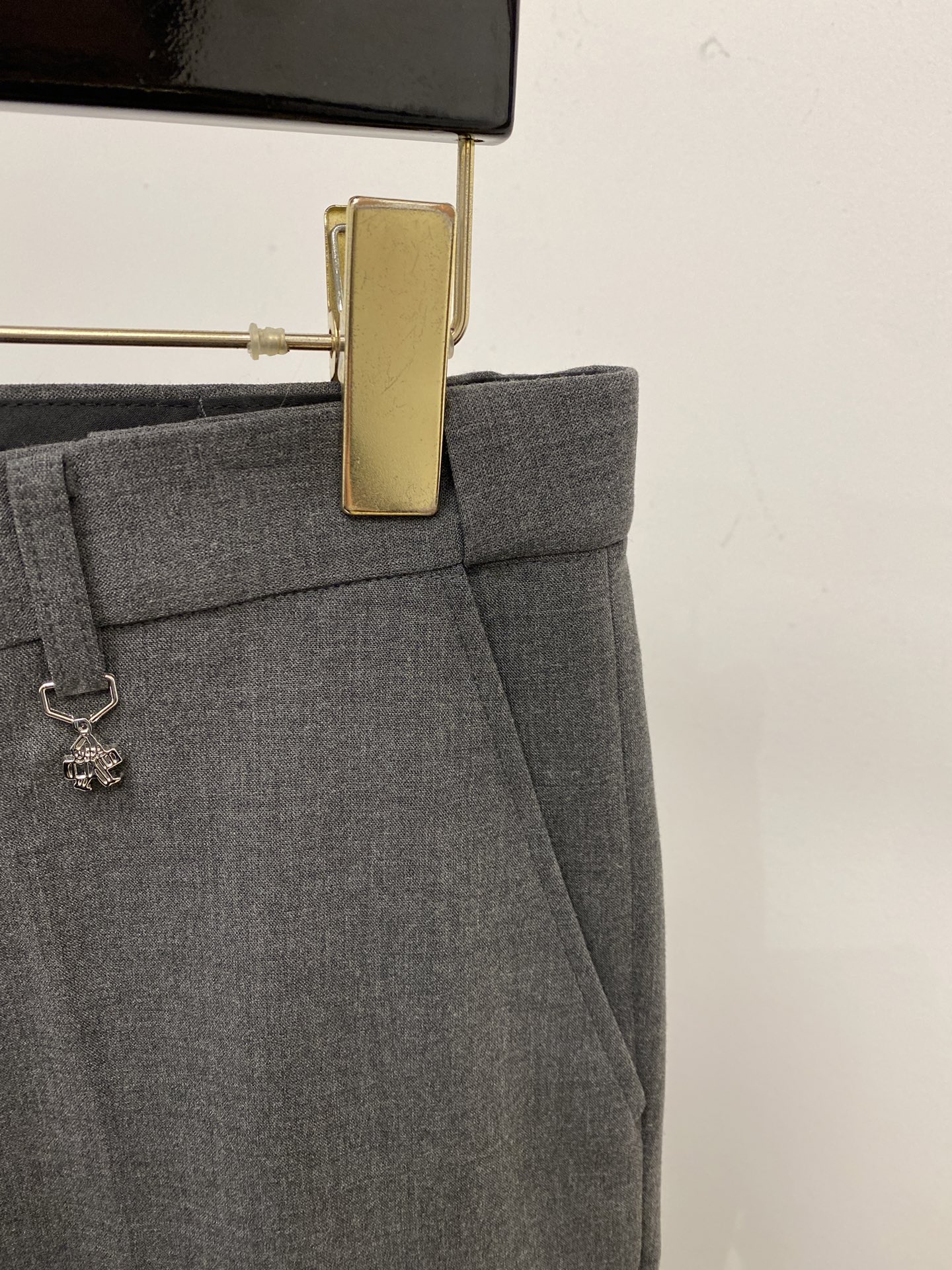 普拉达、2025爆款休闲西裤 高弹显瘦必爆简约百搭爆款，做工精细，每一针都看得到用心，超多明星网红最爱 