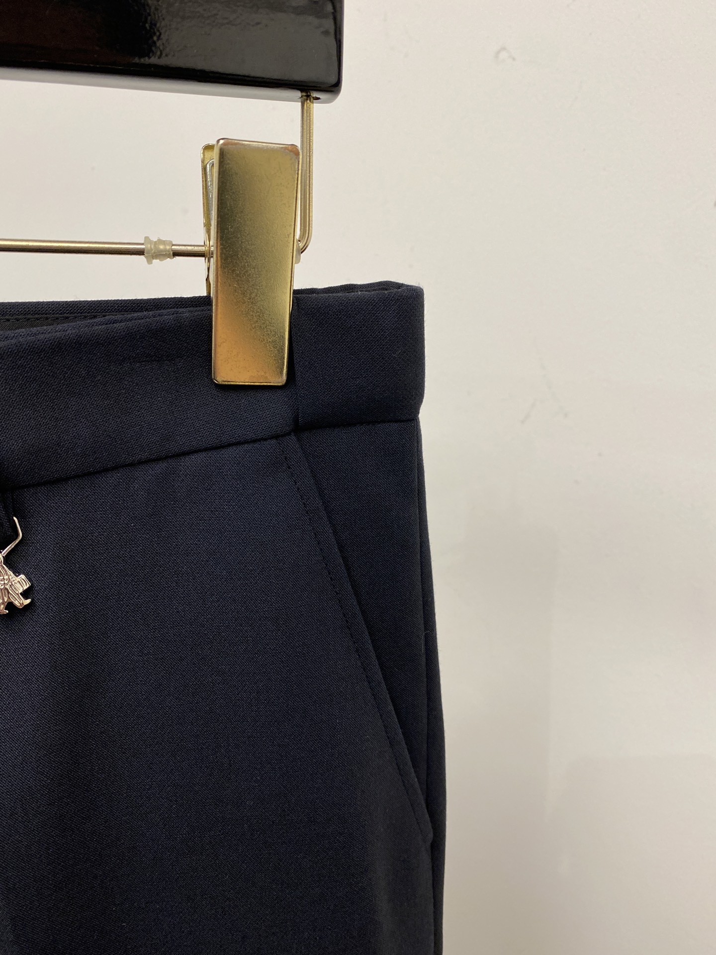 普拉达、2025爆款休闲西裤 高弹显瘦必爆简约百搭爆款，做工精细，每一针都看得到用心，超多明星网红最爱 