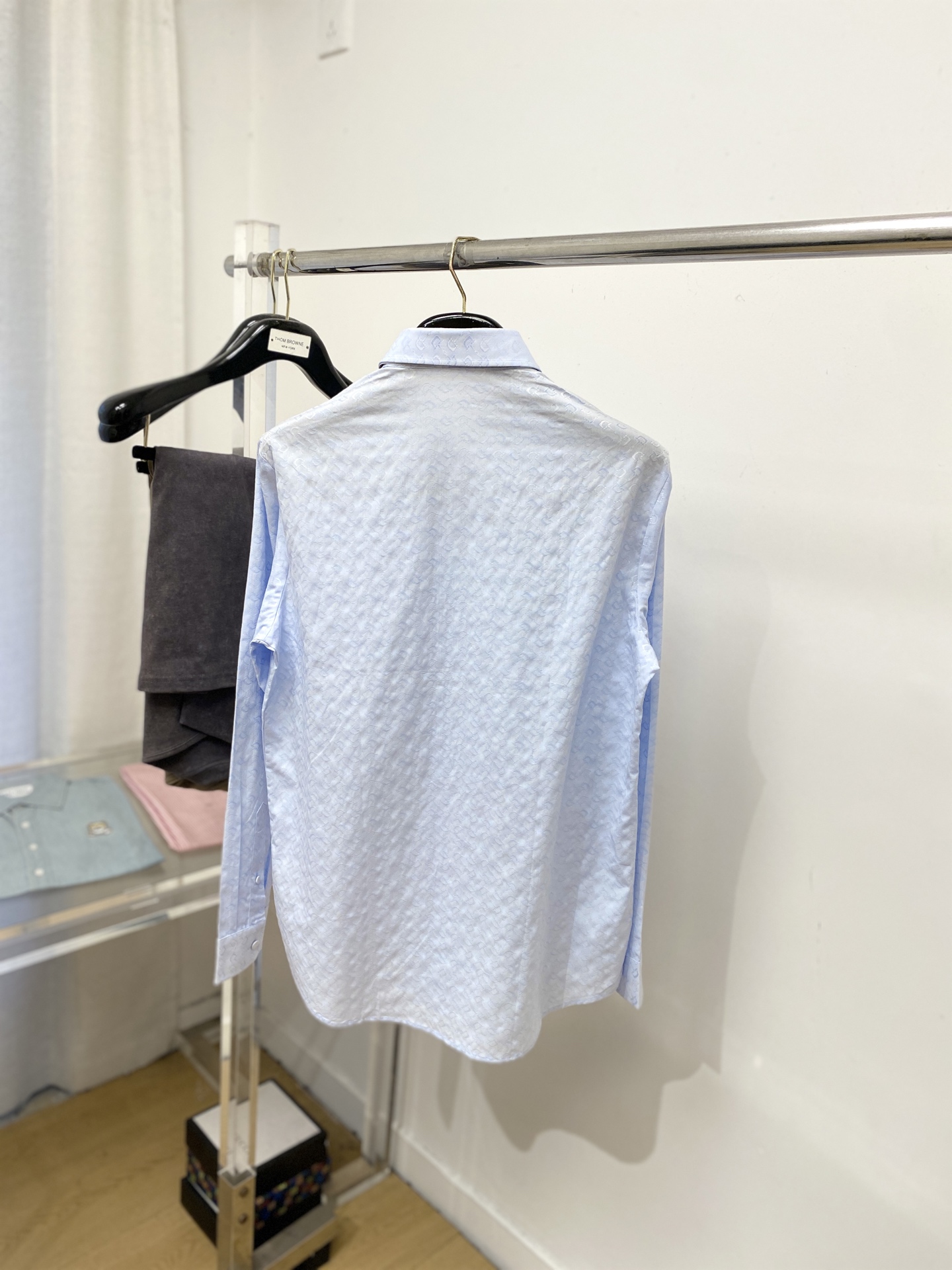 古奇、2025新品衬衫，时尚帅气，简约百搭款，定制原版面料，不仅挺括，保持潮流的廓形，又穿着舒适纱织更细