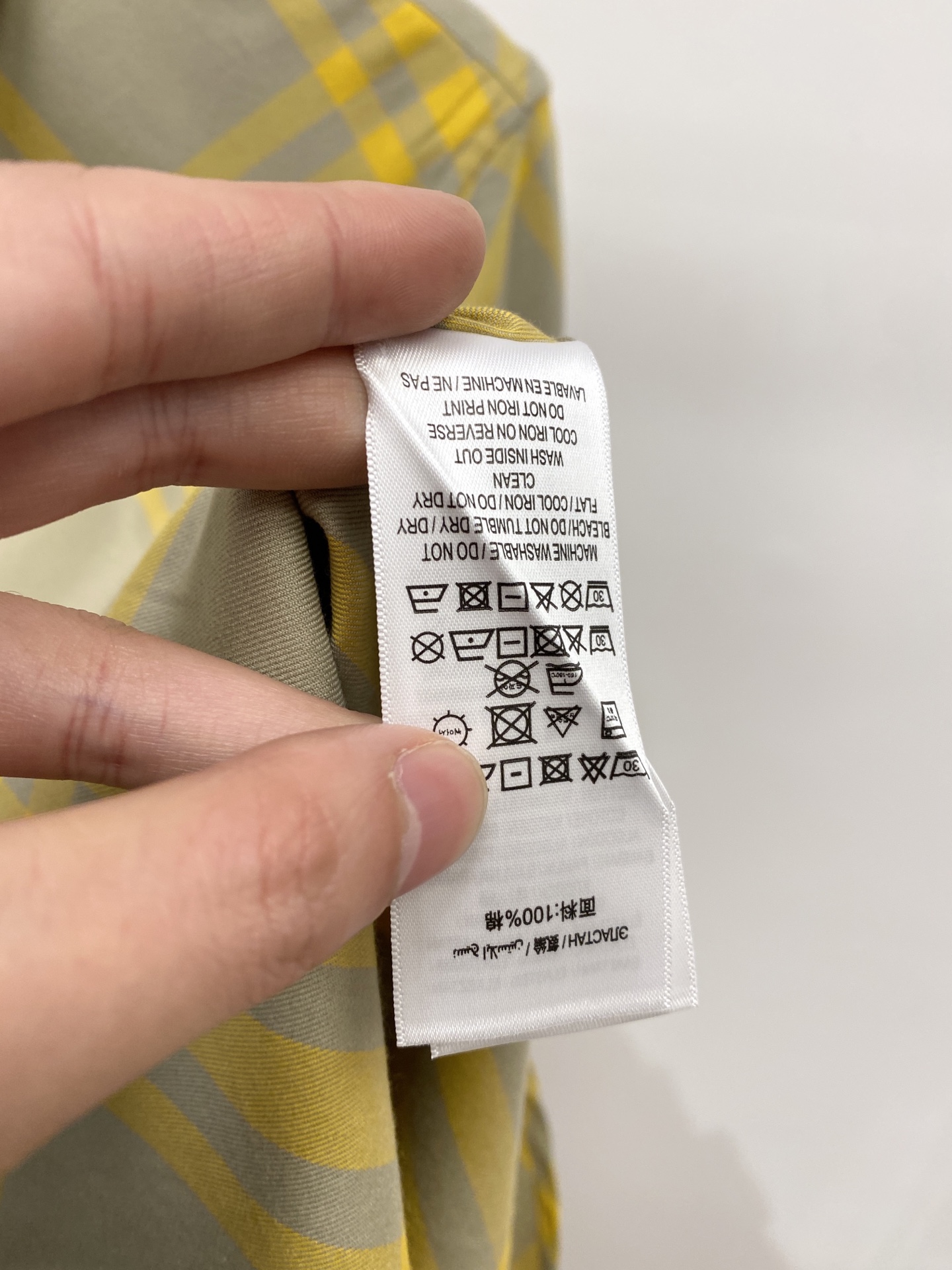 巴宝莉、2025新品衬衫，时尚帅气，简约百搭款，定制原版面料，不仅挺括，保持潮流的廓形，又穿着舒适纱织更