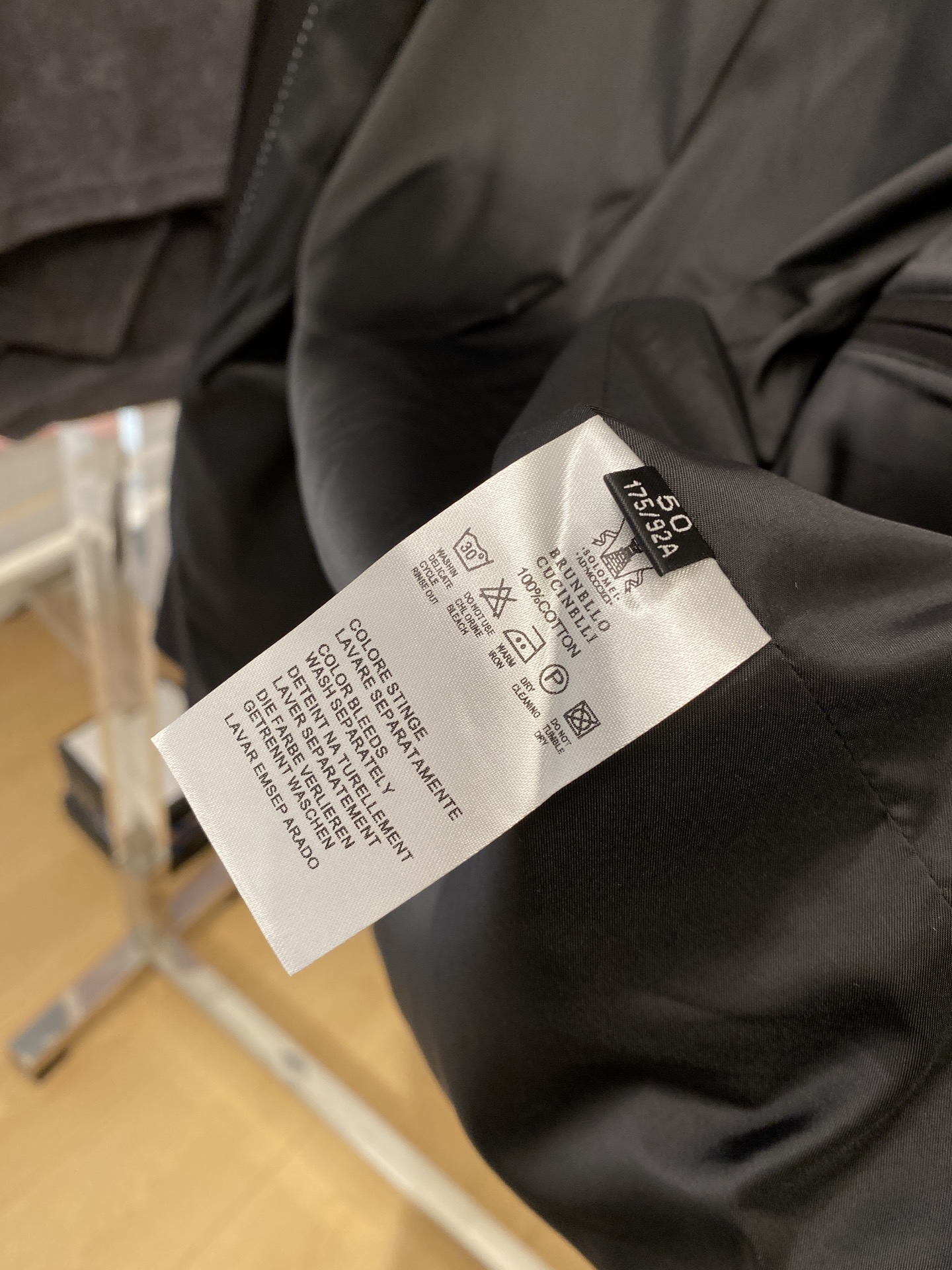 Brunello Cucinelli、2025新品西装外套，时尚帅气，简约百搭款，定制原版面料，不仅挺括