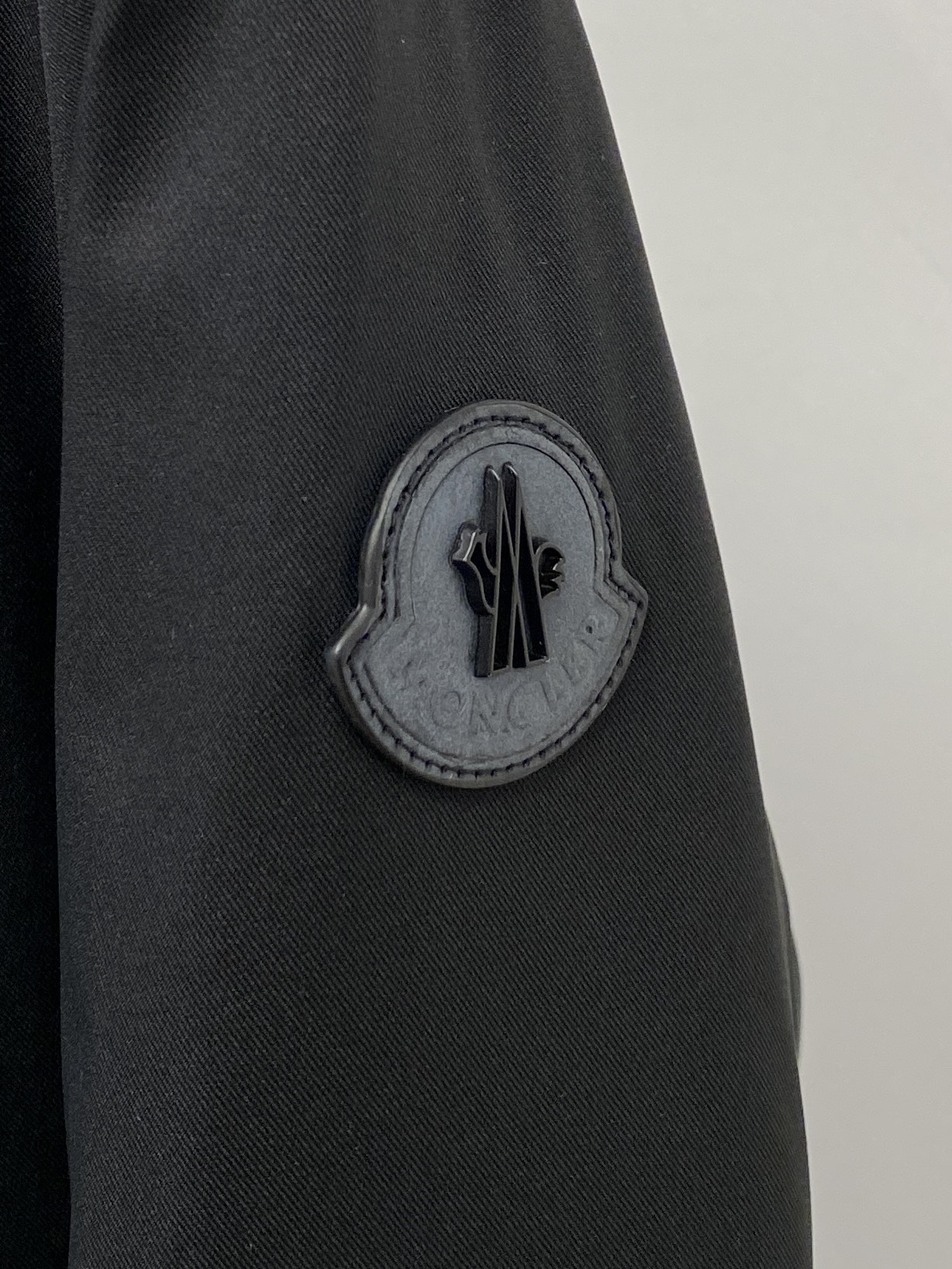 蒙口、2025最新款男士轻薄羽绒服、面料柔软舒适 ．上身版型超赞 ．拉链．辅料都是客供 、进口面料，轻便