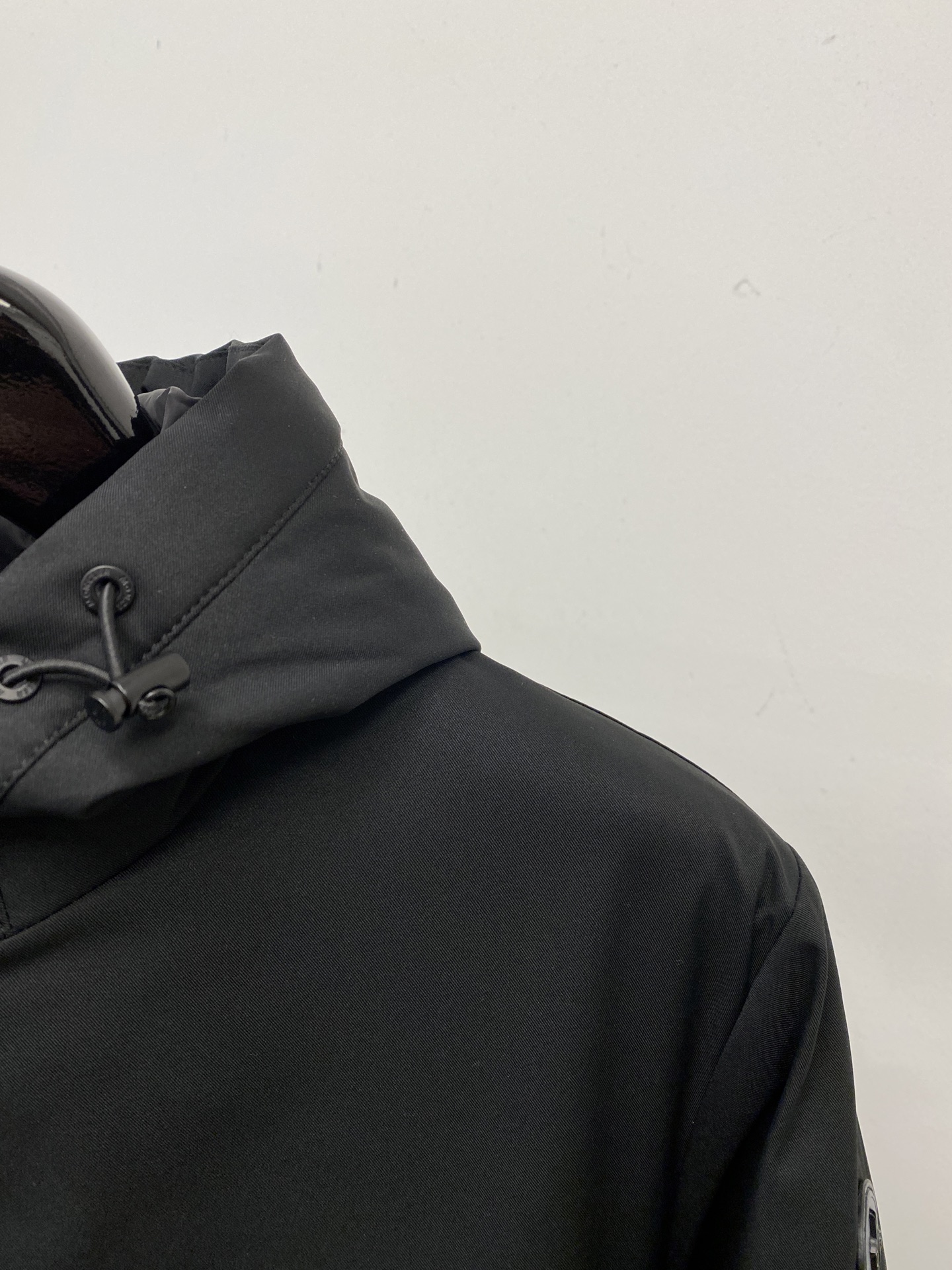 蒙口、2025最新款男士轻薄羽绒服、面料柔软舒适 ．上身版型超赞 ．拉链．辅料都是客供 、进口面料，轻便