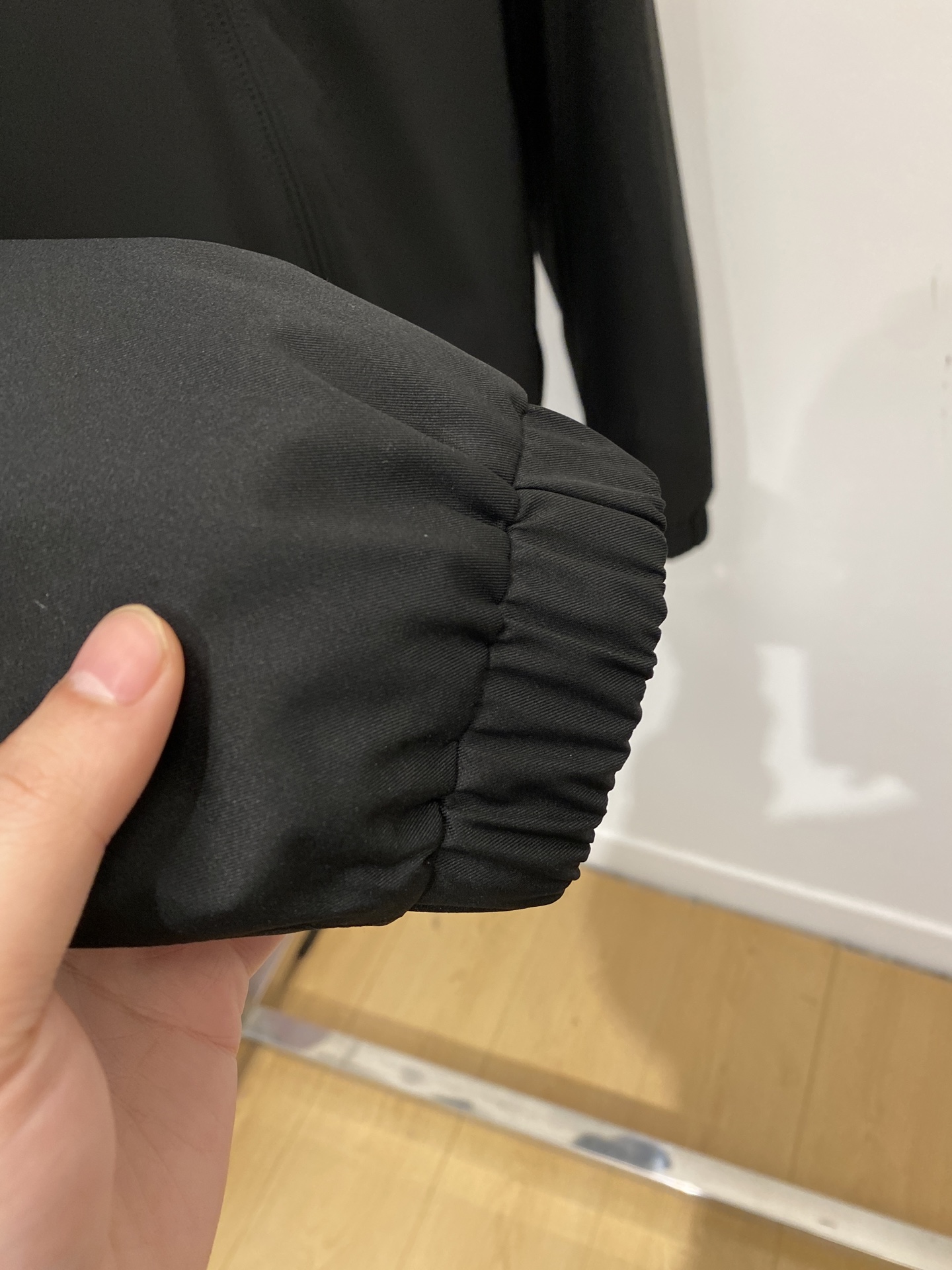 蒙口、2025最新款男士轻薄羽绒服、面料柔软舒适 ．上身版型超赞 ．拉链．辅料都是客供 、进口面料，轻便