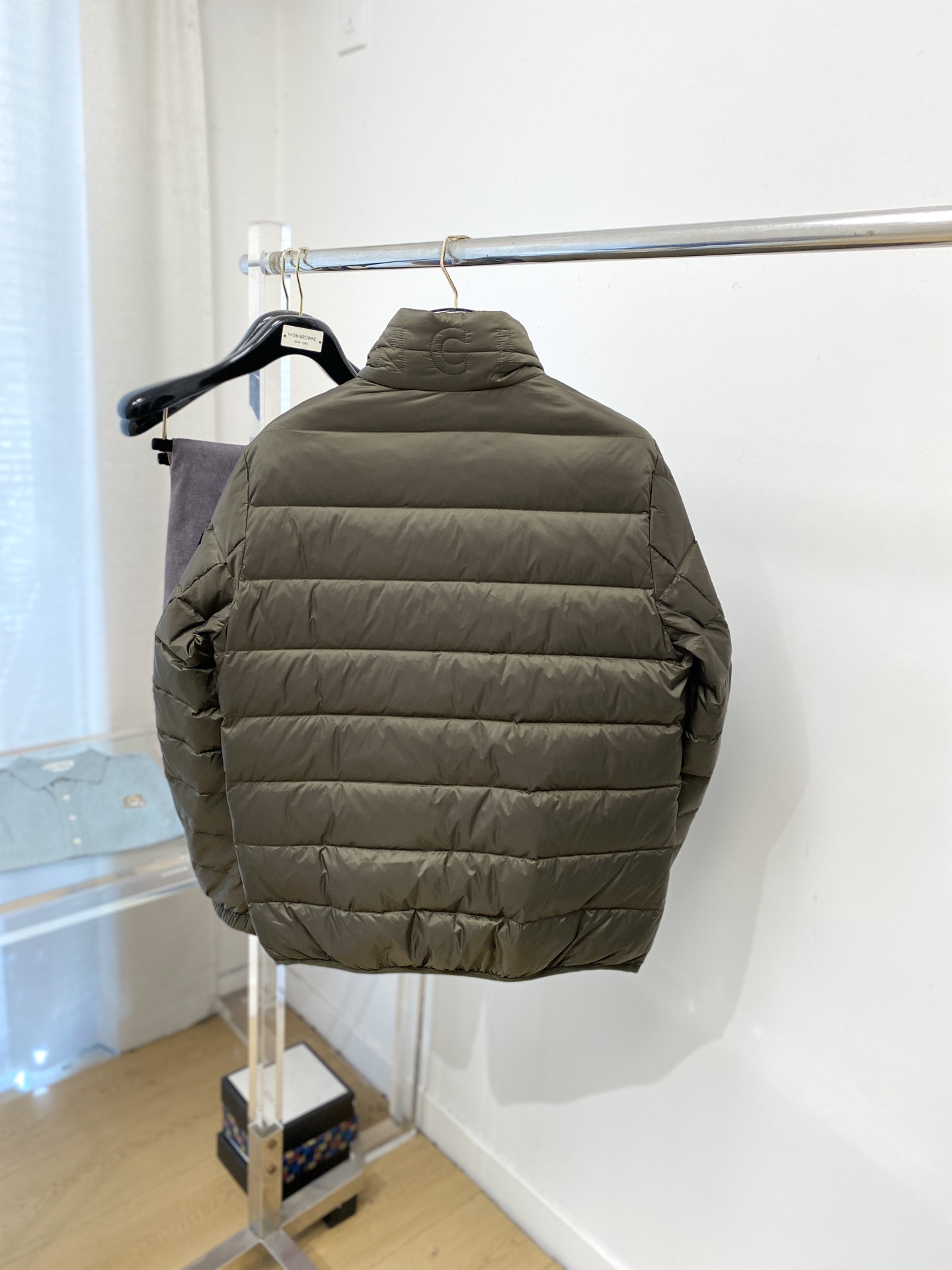 蒙口、2025最新款男士轻薄羽绒服、面料柔软舒适 ．上身版型超赞 ．拉链．辅料都是客供 、进口面料，轻便