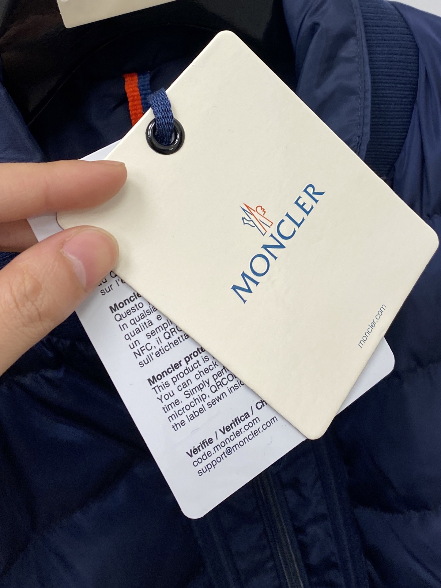 蒙口、2025最新款男士轻薄羽绒夹克、面料柔软舒适 ．上身版型超赞 ．拉链．辅料都是客供 、进口面料，轻