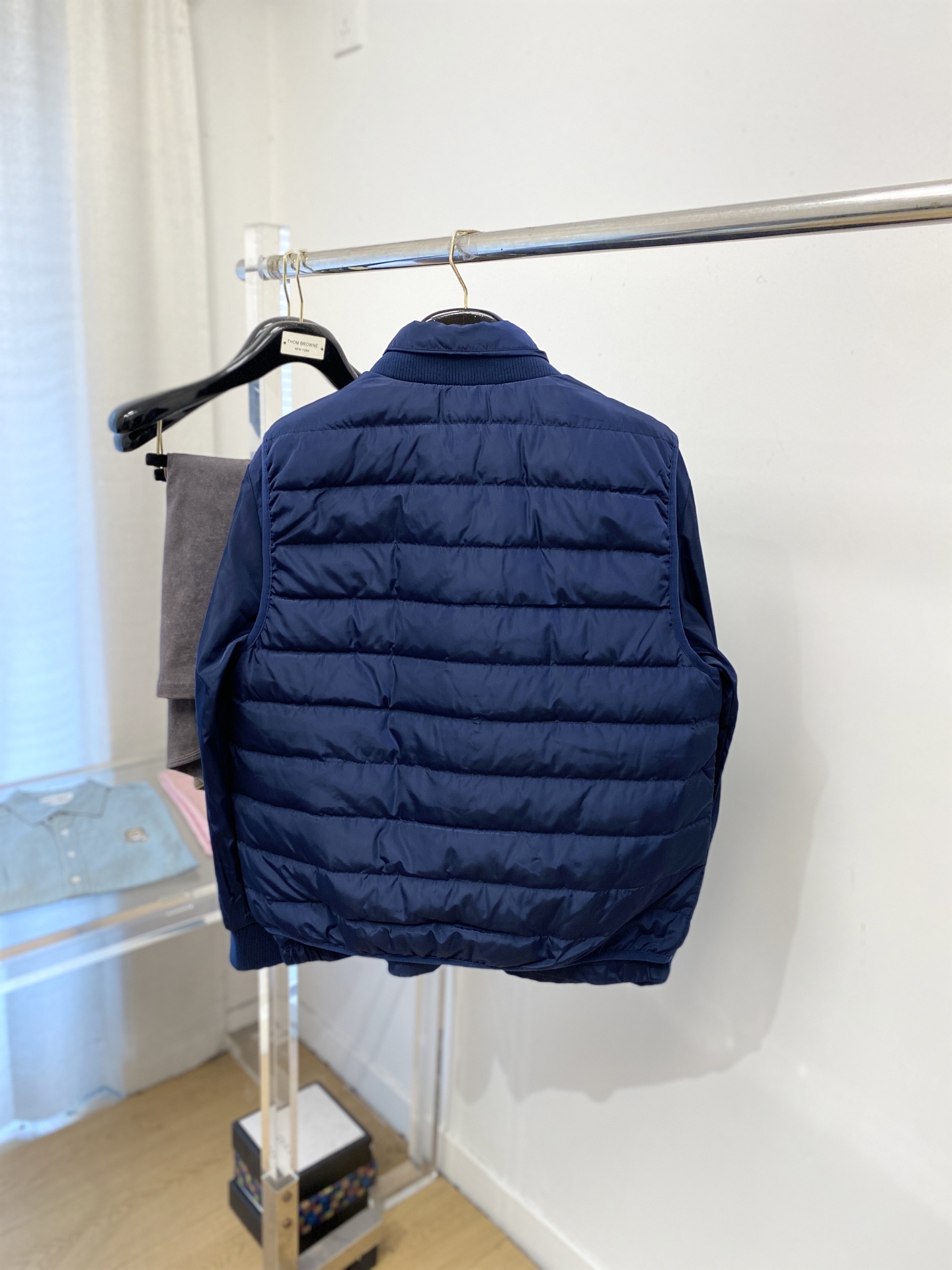 蒙口、2025最新款男士轻薄羽绒夹克、面料柔软舒适 ．上身版型超赞 ．拉链．辅料都是客供 、进口面料，轻