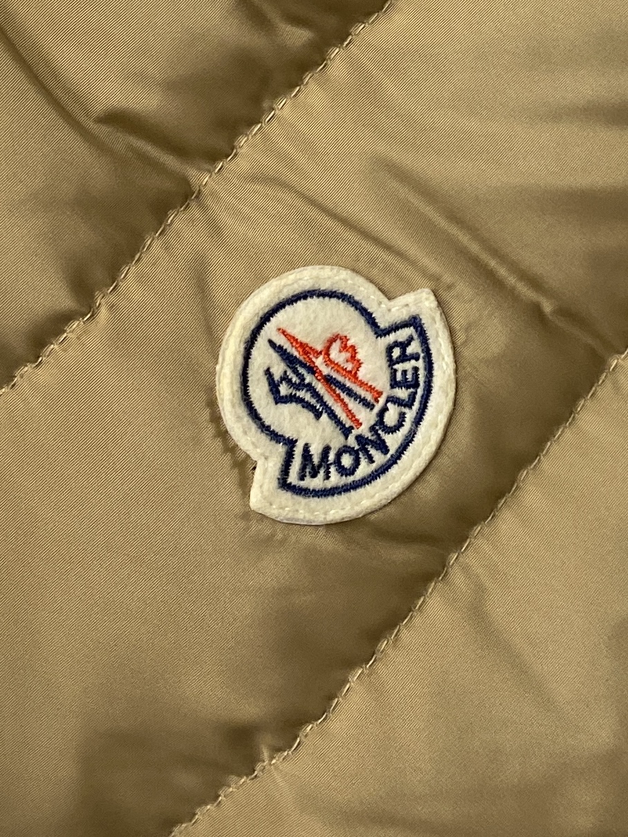 蒙口、2025最新款男士轻薄羽绒夹克、面料柔软舒适 ．上身版型超赞 ．拉链．辅料都是客供 、进口面料，轻