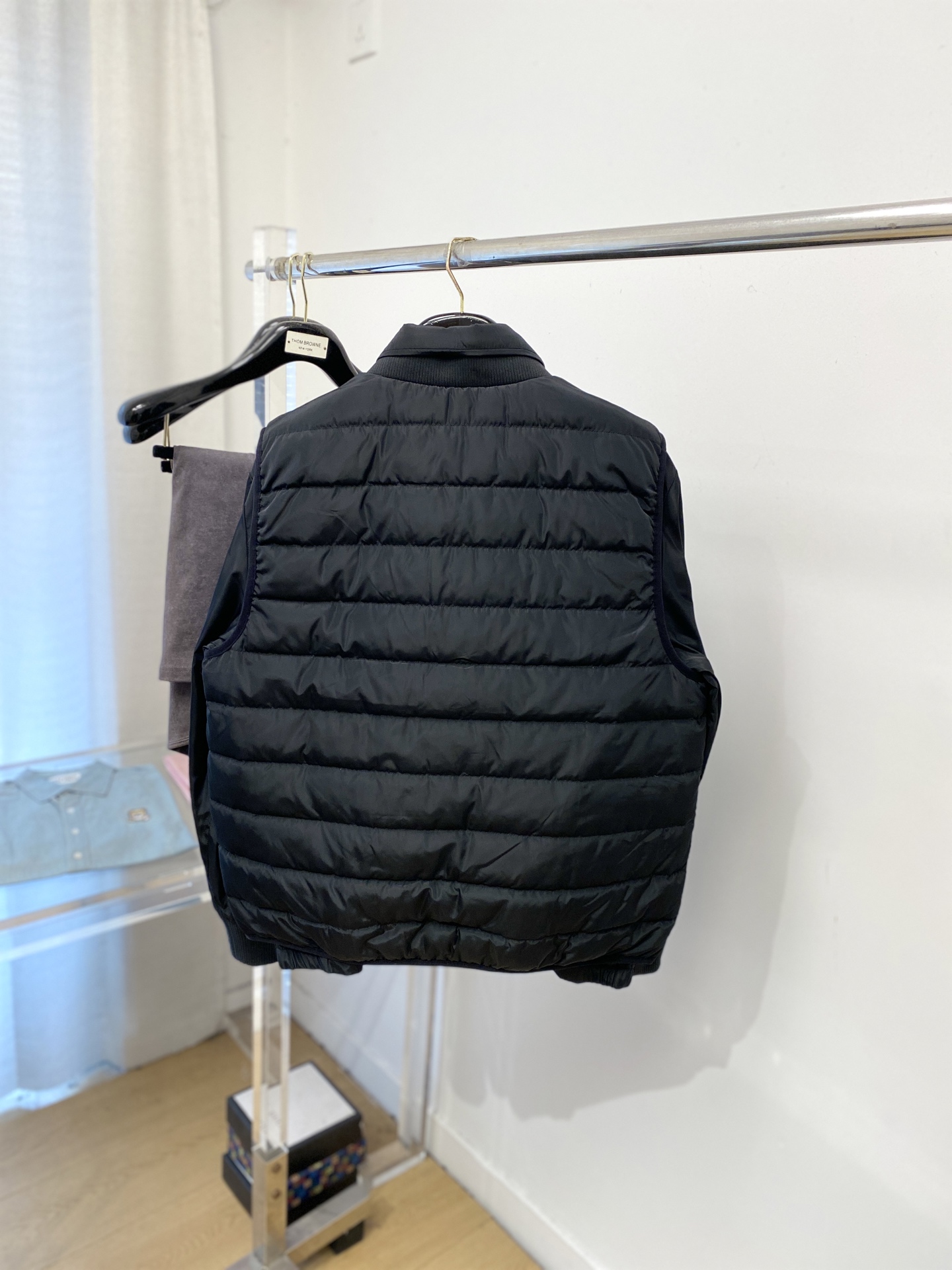 蒙口、2025最新款男士轻薄羽绒夹克、面料柔软舒适 ．上身版型超赞 ．拉链．辅料都是客供 、进口面料，轻