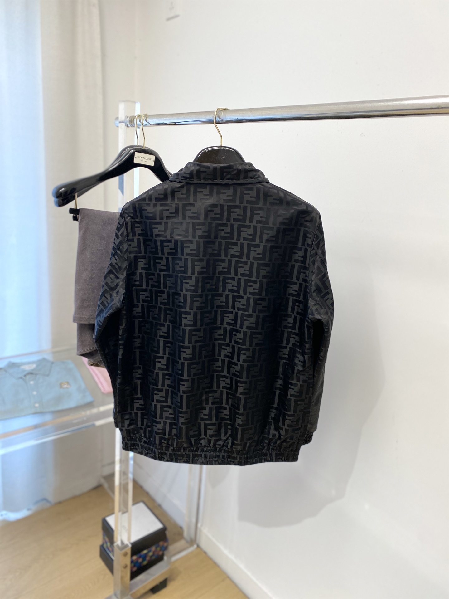 芬迪、2025新品夹克外套，时尚帅气，简约百搭款，顶级数码定位定织字母logo，定制原版面料，不仅挺括，